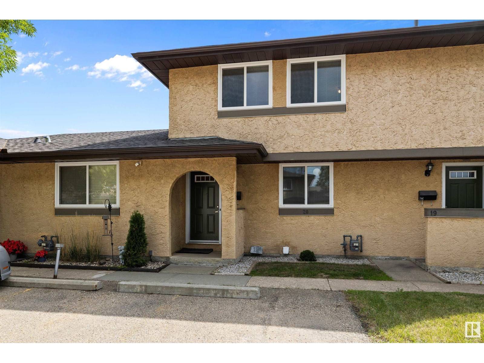 Fort Saskatchewan, AB T8L3L1,#20 8930 99 AV