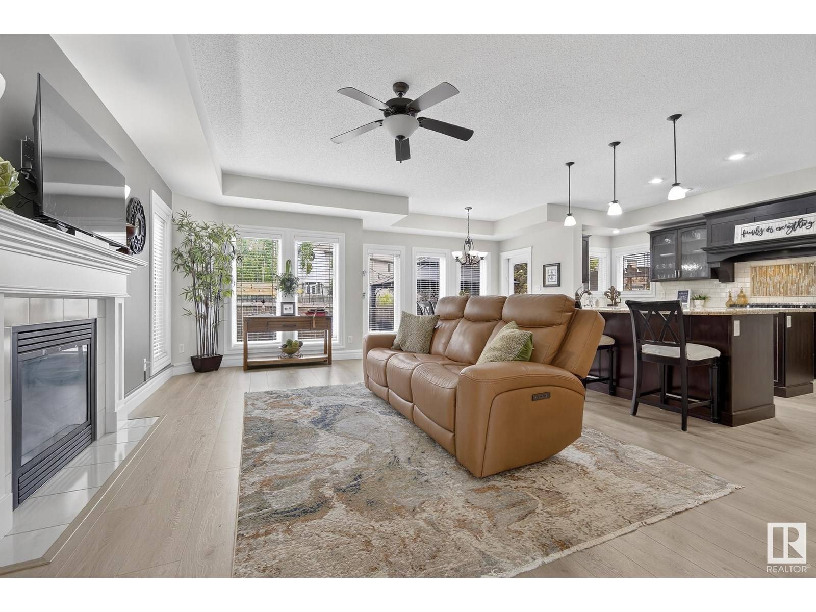 Sherwood Park, AB T8H0R2,5515 SUNVIEW GA