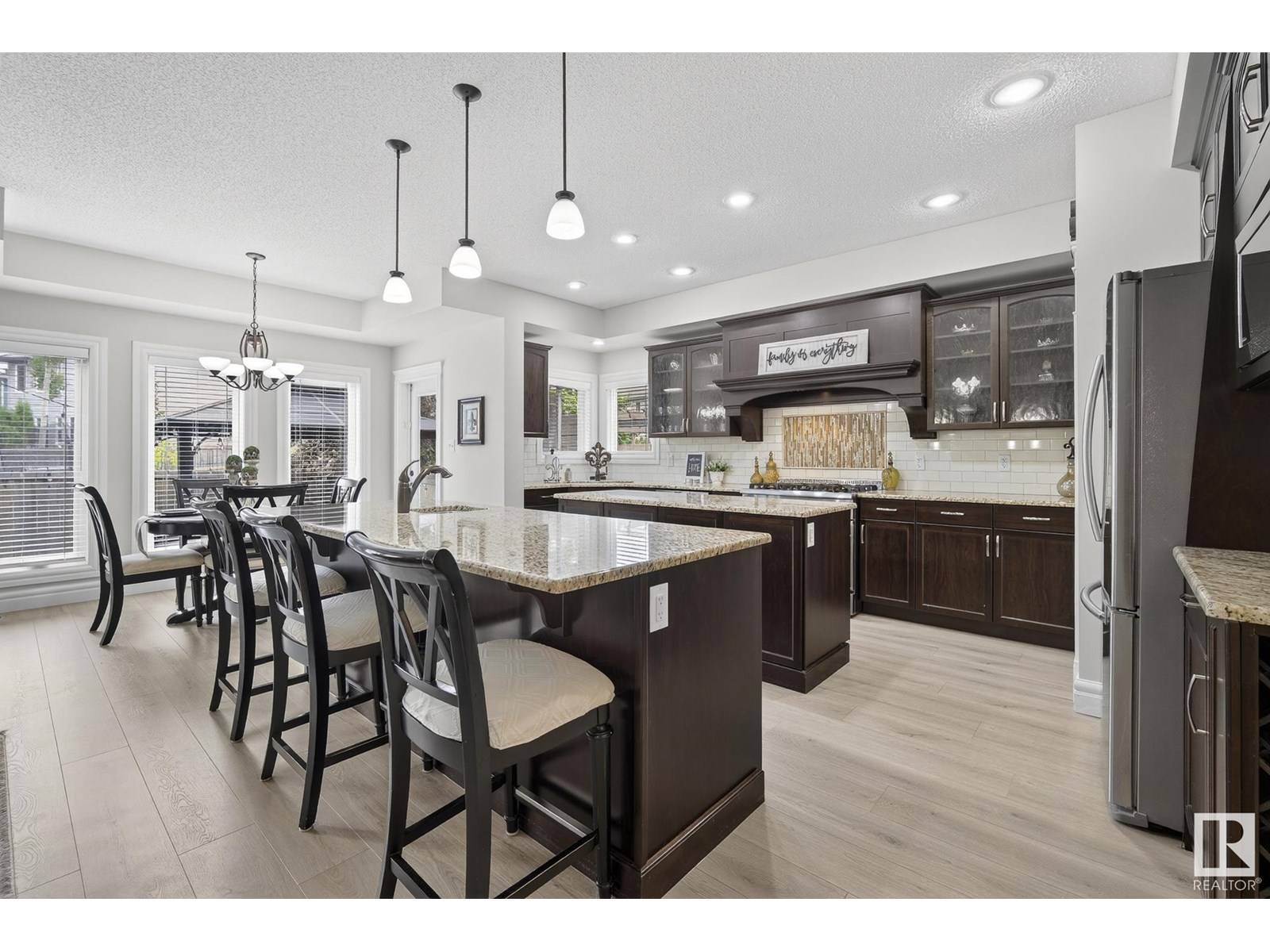 Sherwood Park, AB T8H0R2,5515 SUNVIEW GA