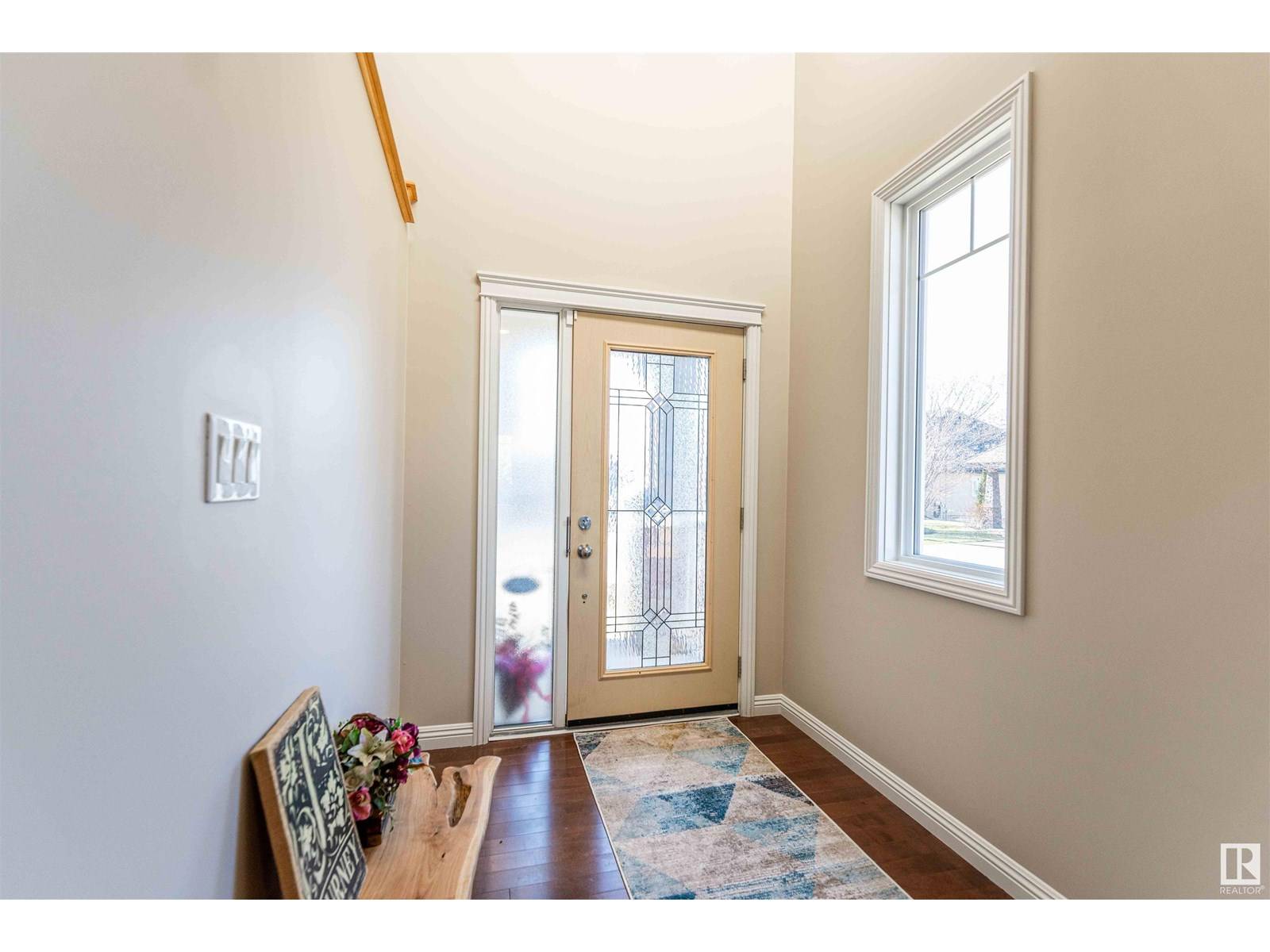 Edmonton, AB T6W0H3,1003 ARMITAGE CR SW