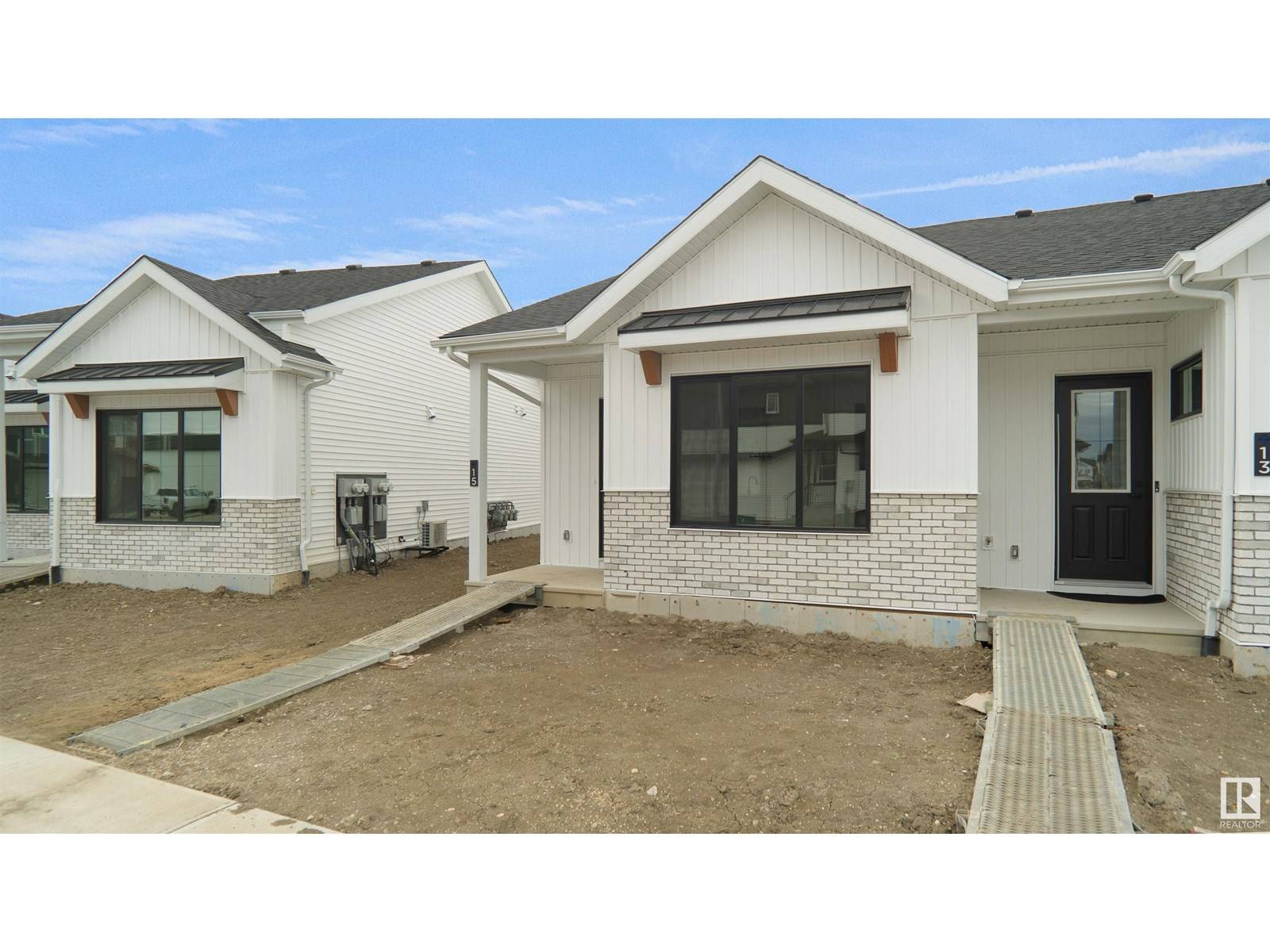 Edmonton, AB T6W5G5,1297 KESWICK DR SW