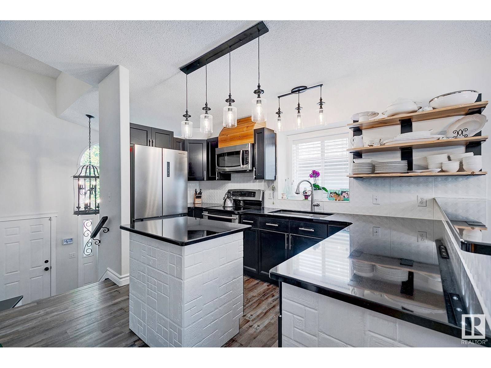 Edmonton, AB T6V1E9,15003 128 ST NW