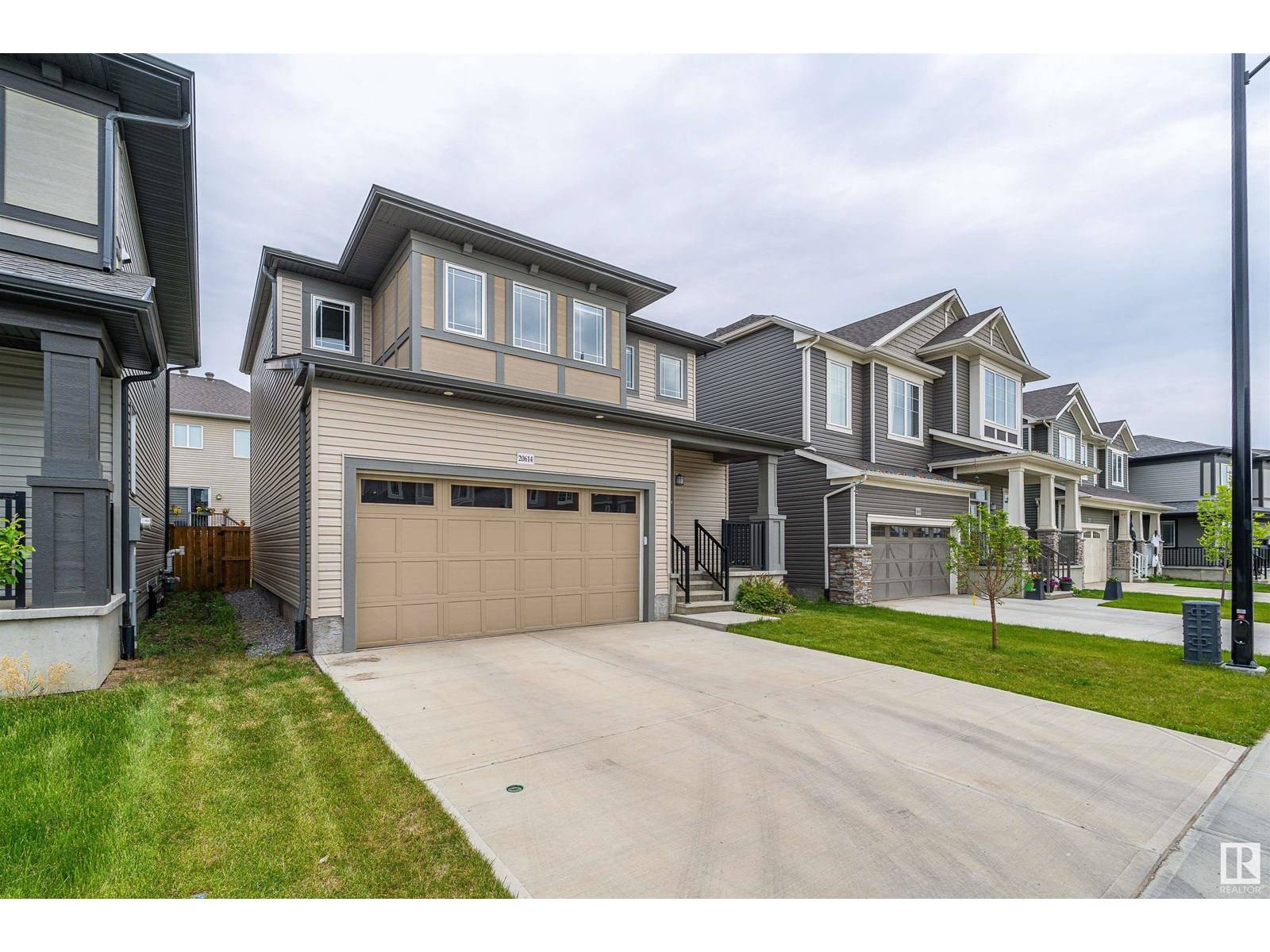 Edmonton, AB T6M1R6,20614 19A AV NW