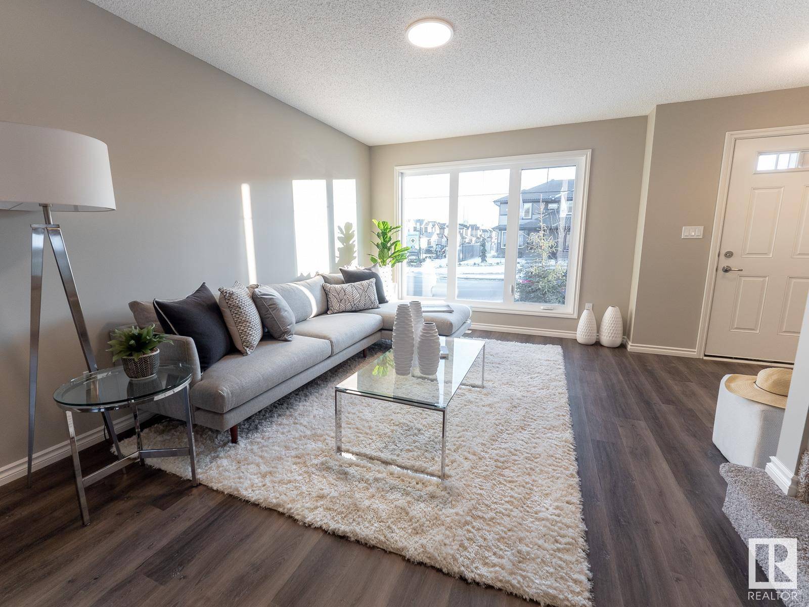 Edmonton, AB T5E2K1,187 Griesbach RD NW