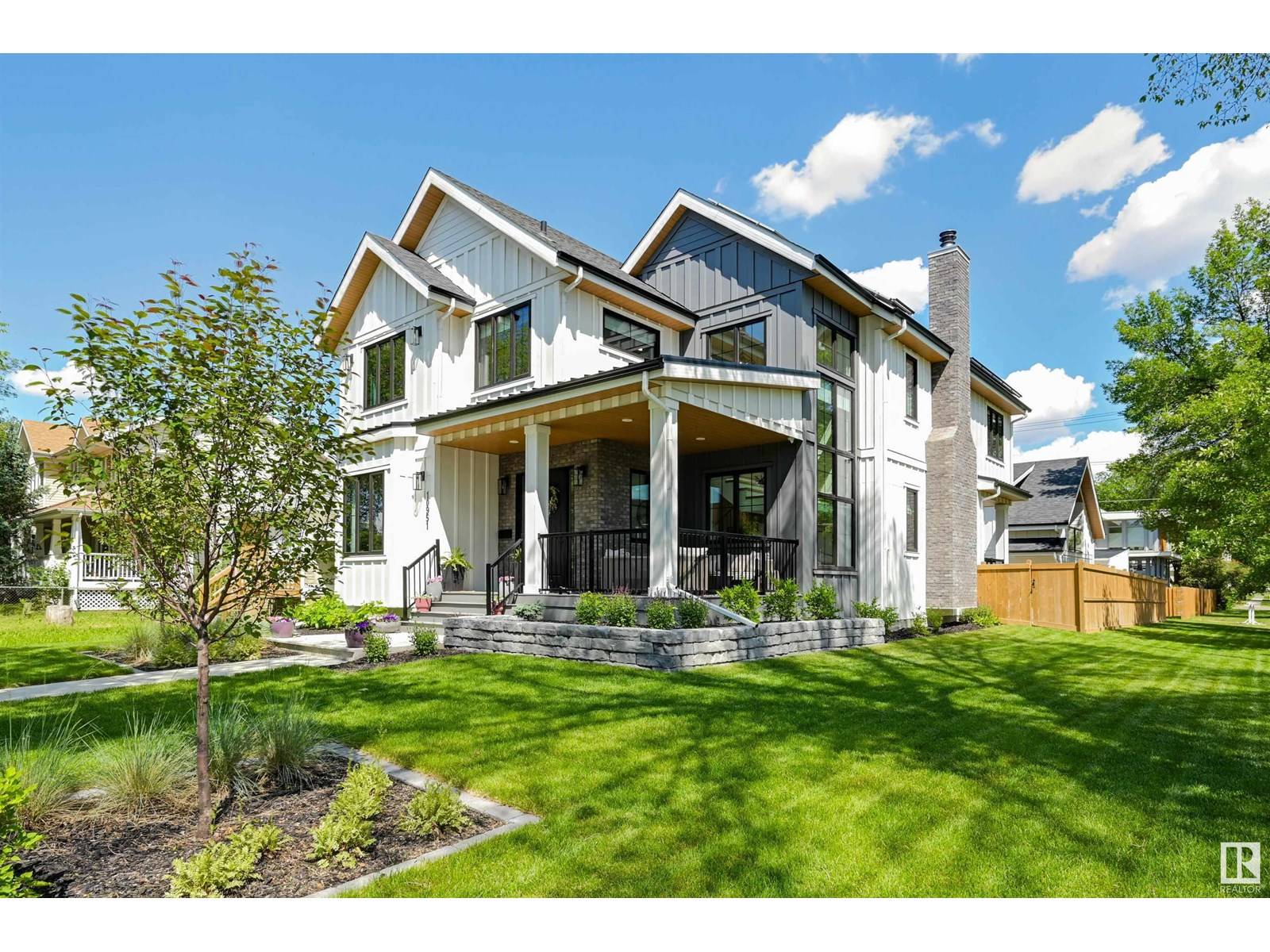Edmonton, AB T5M0Z6,10951 130 ST NW