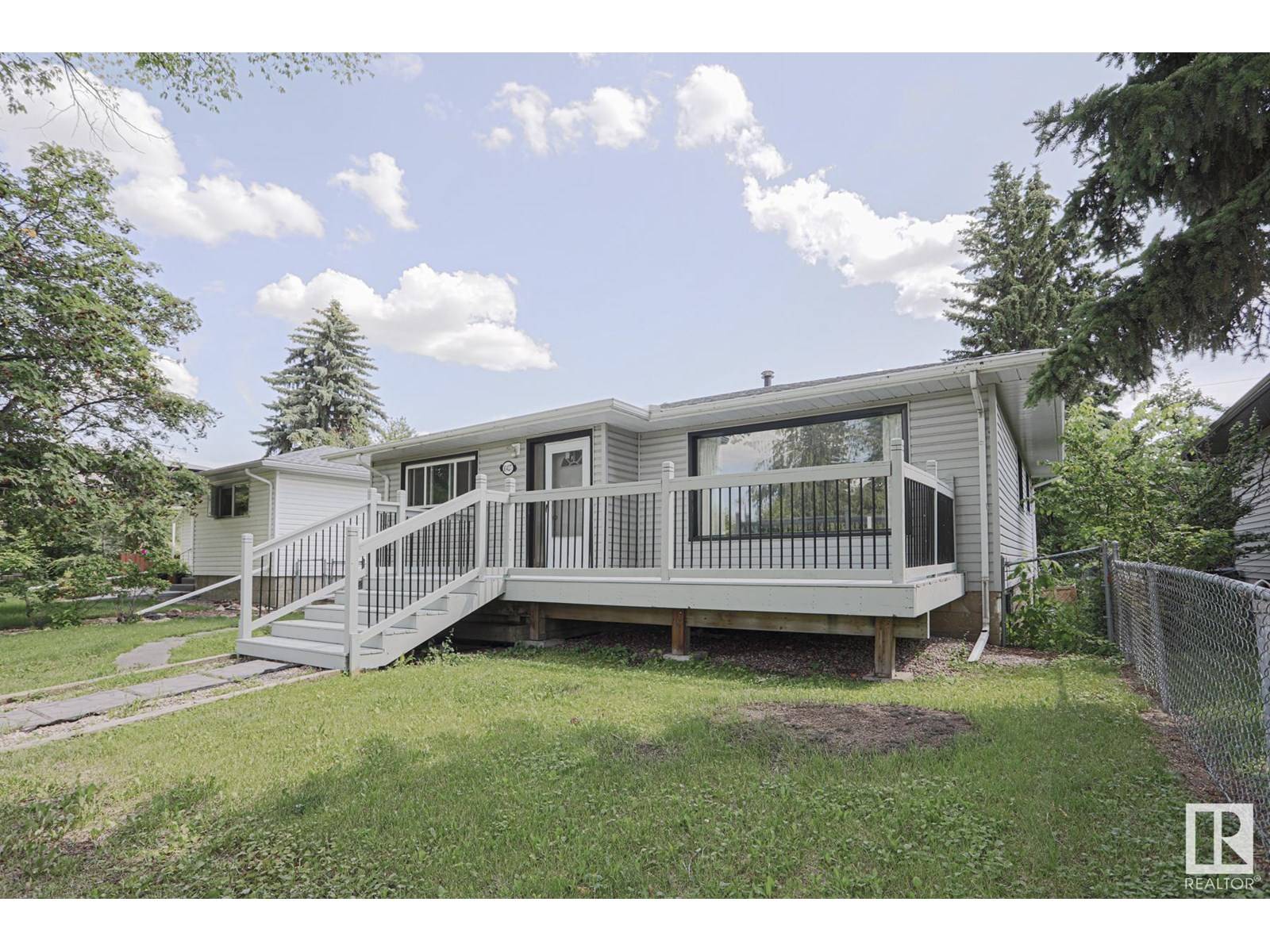 Edmonton, AB T6H2A8,10427 68 AV NW