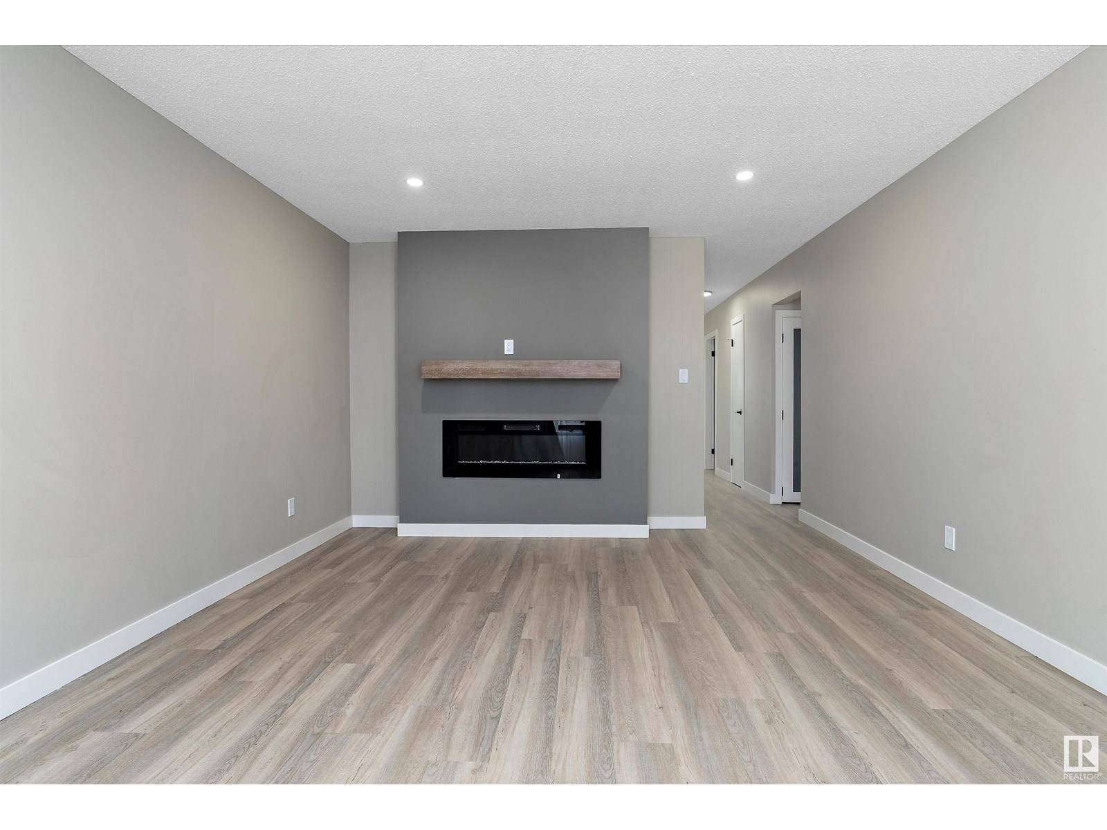 Edmonton, AB T5N2X6,10157 145 ST NW NW