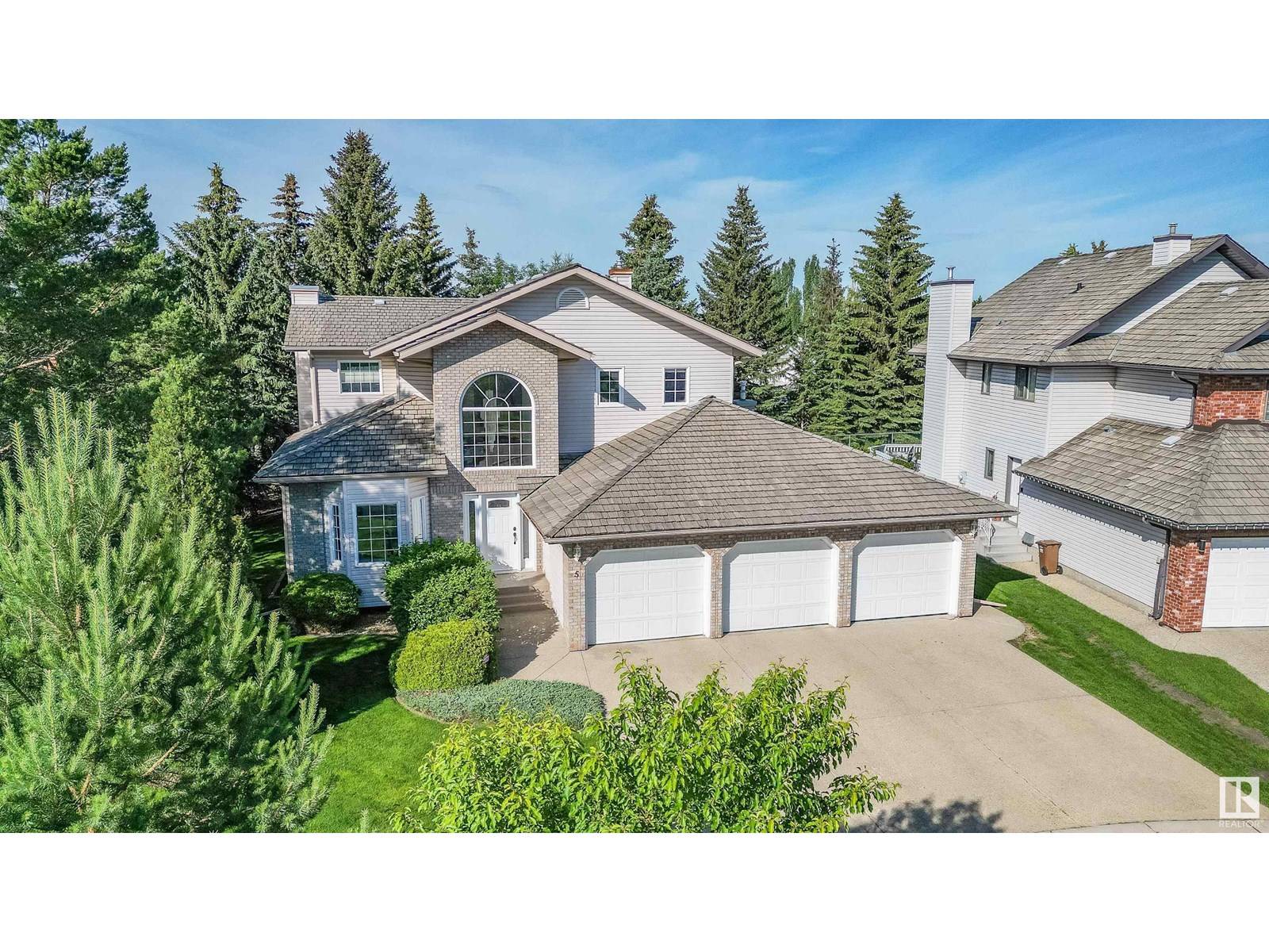 St. Albert, AB T8N5R3,5 HELEN PL