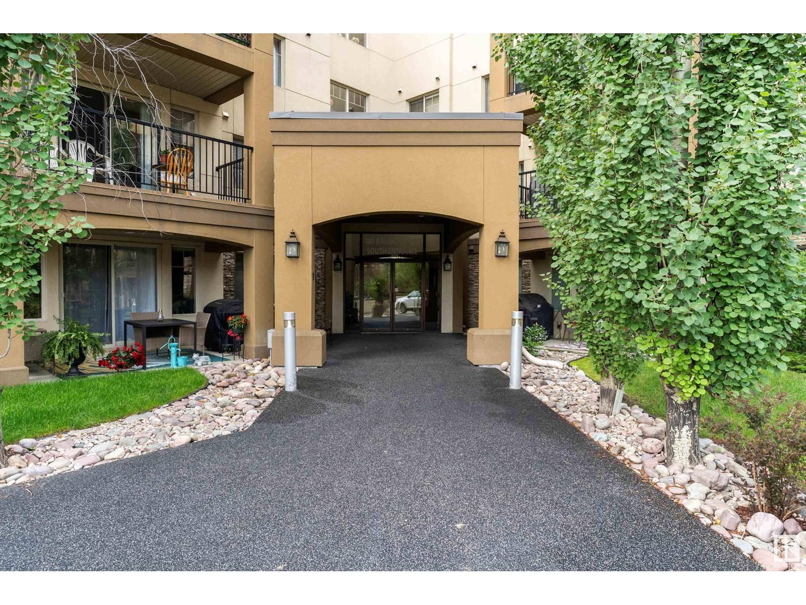 Sherwood Park, AB T8H0H4,#407 400 PALISADES WY