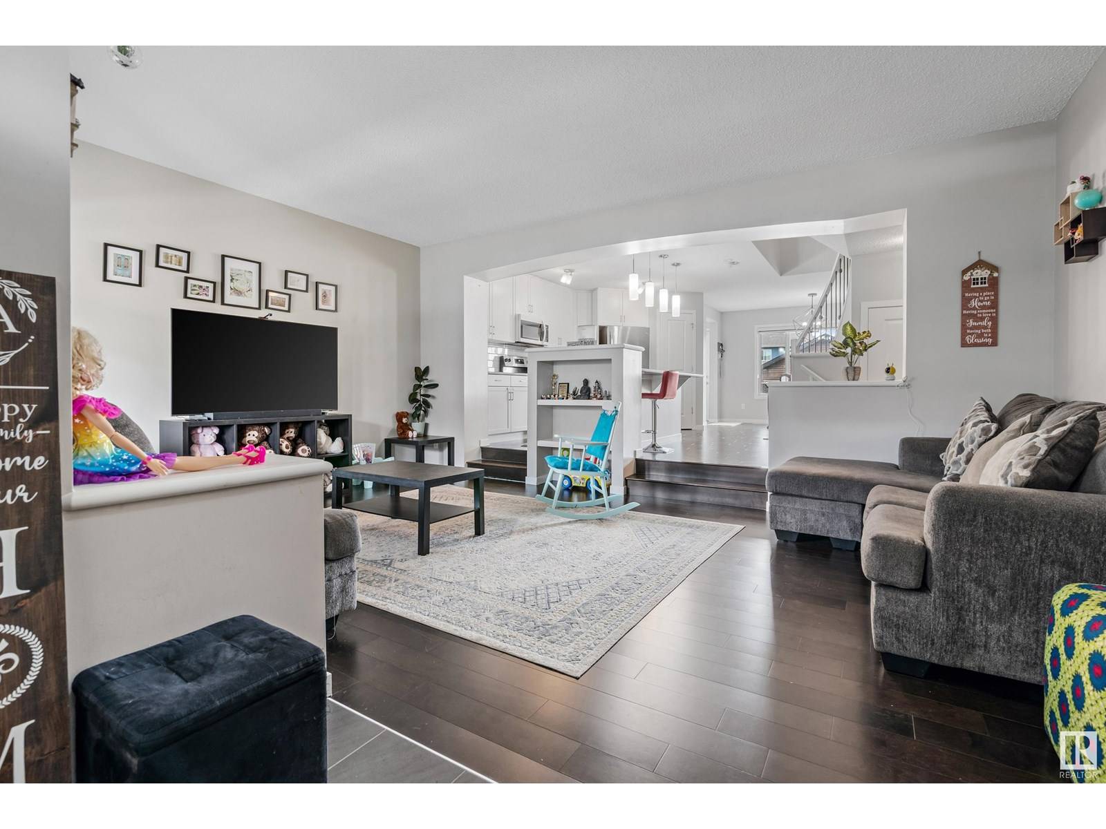 Edmonton, AB T6X2J8,2657 CHOKECHERRY LN SW
