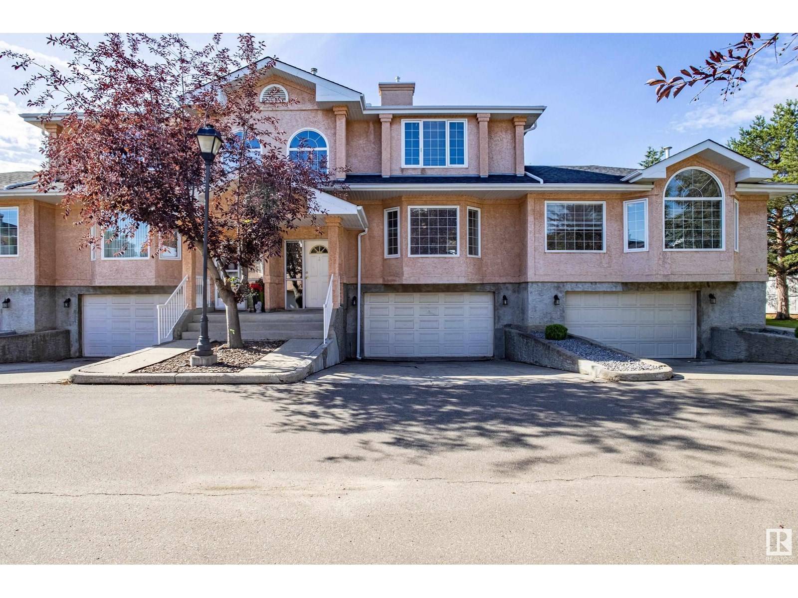 Edmonton, AB T6J6Z1,#121 11115 9 AV NW