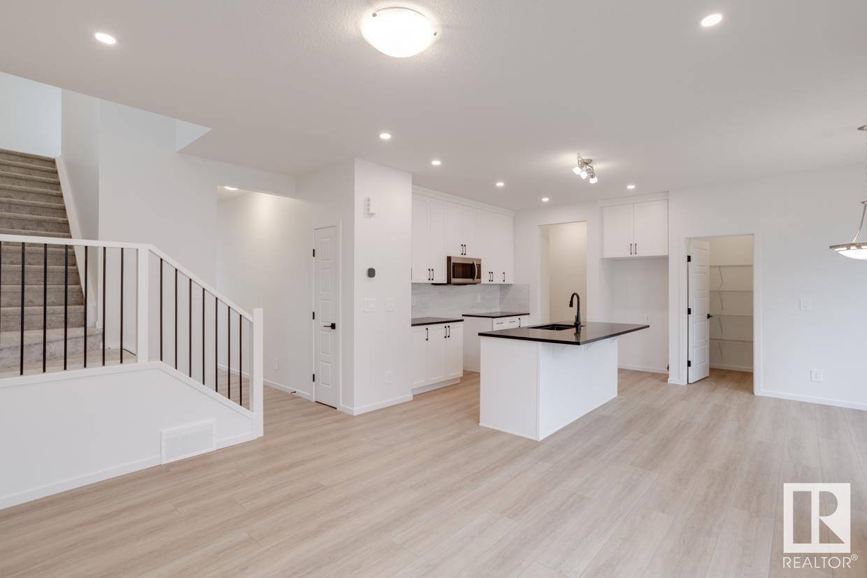 Sherwood Park, AB T8H3B3,1038 Wolf Willow WY