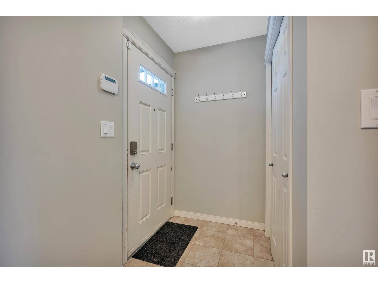 Edmonton, AB T5G1A2,#4 11721 92 ST NW