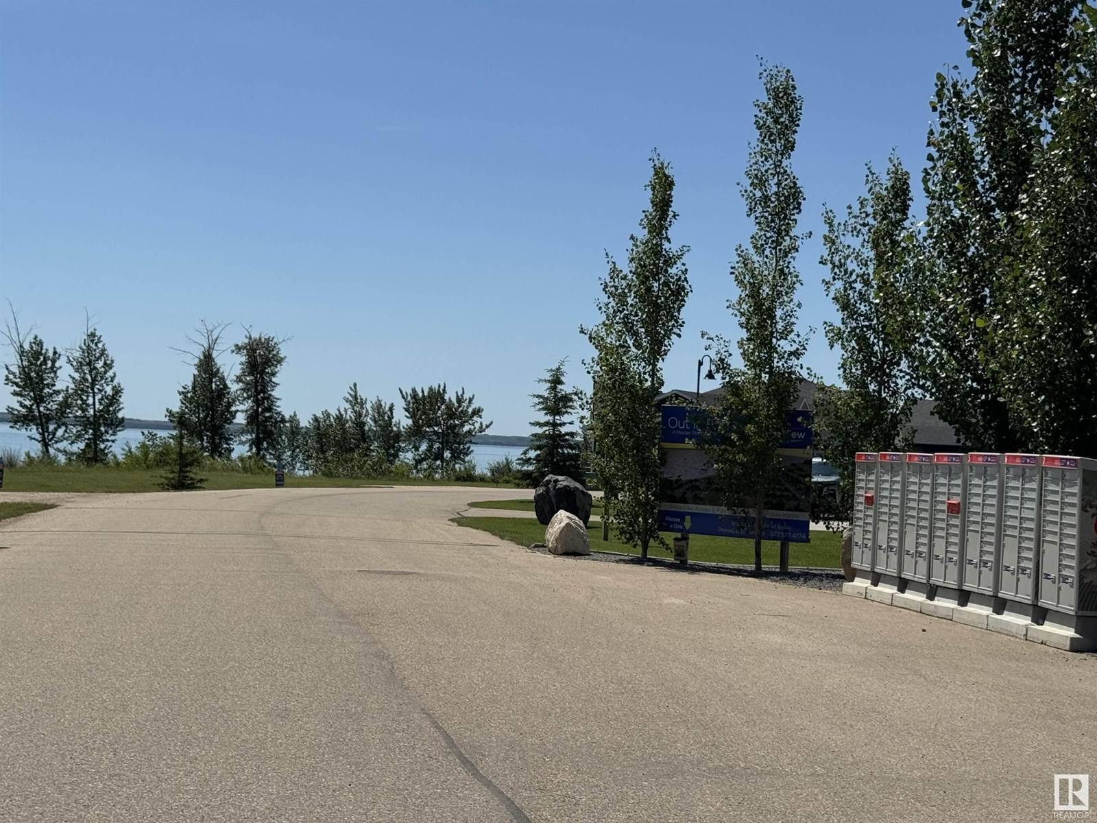 Rural Camrose County, AB T0B0H3,333 Lakeview AV