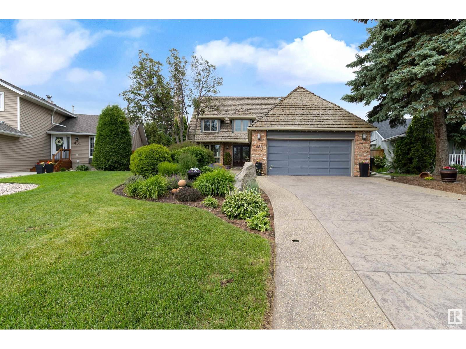 Sherwood Park, AB T8A4K1,433 VILLAGE DR