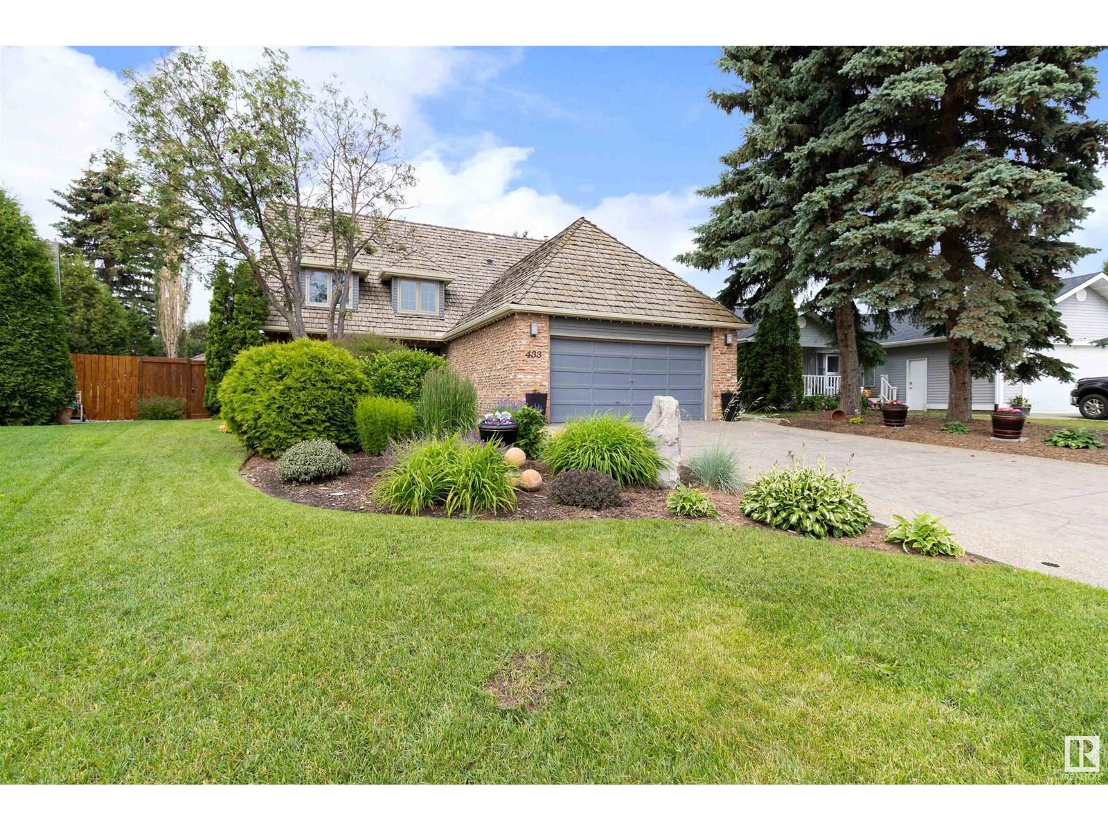 Sherwood Park, AB T8A4K1,433 VILLAGE DR
