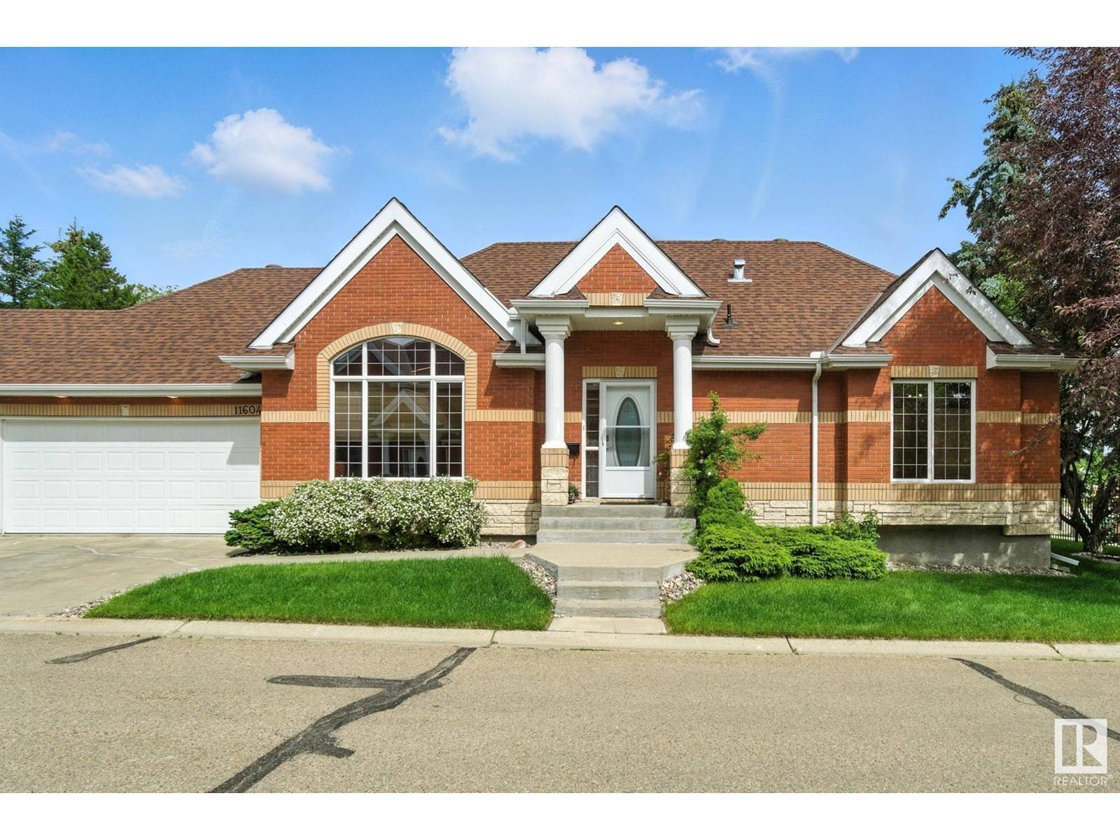 Edmonton, AB T6J7H9,11604 15 AV NW