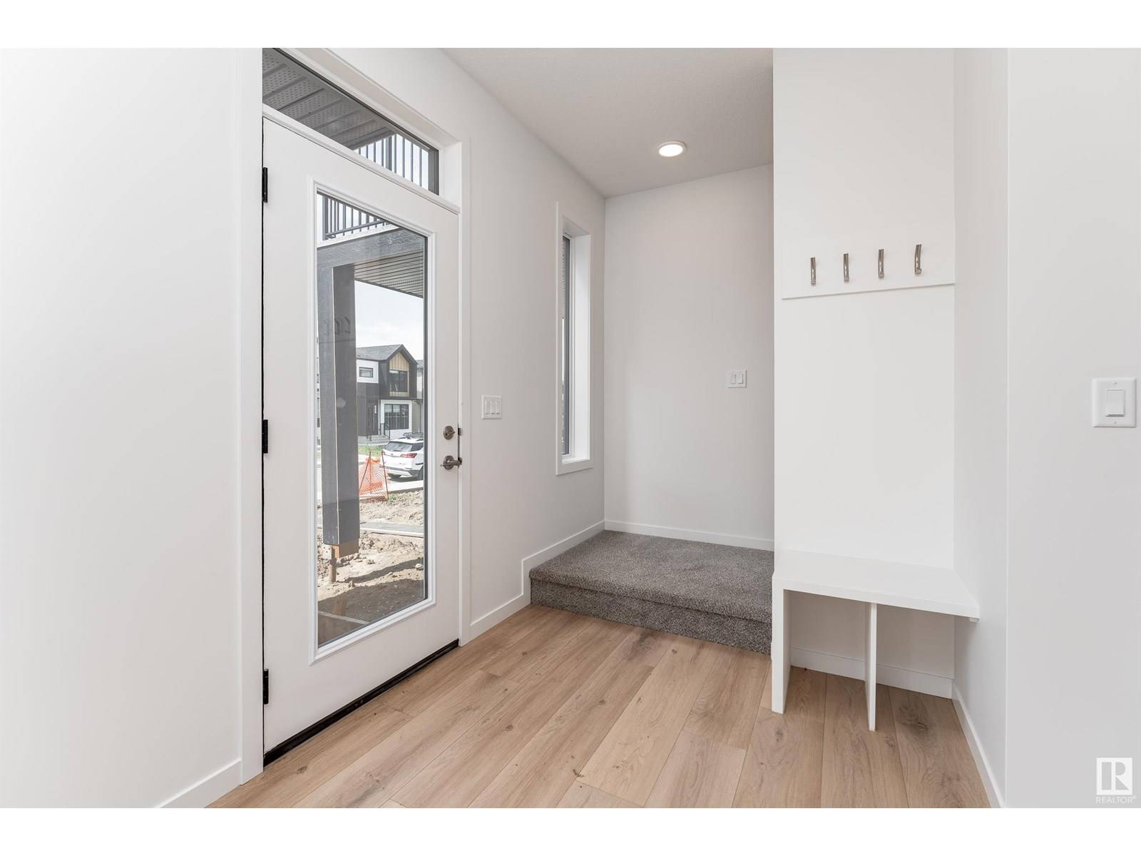 Edmonton, AB T6X3C8,417 32 ST SW