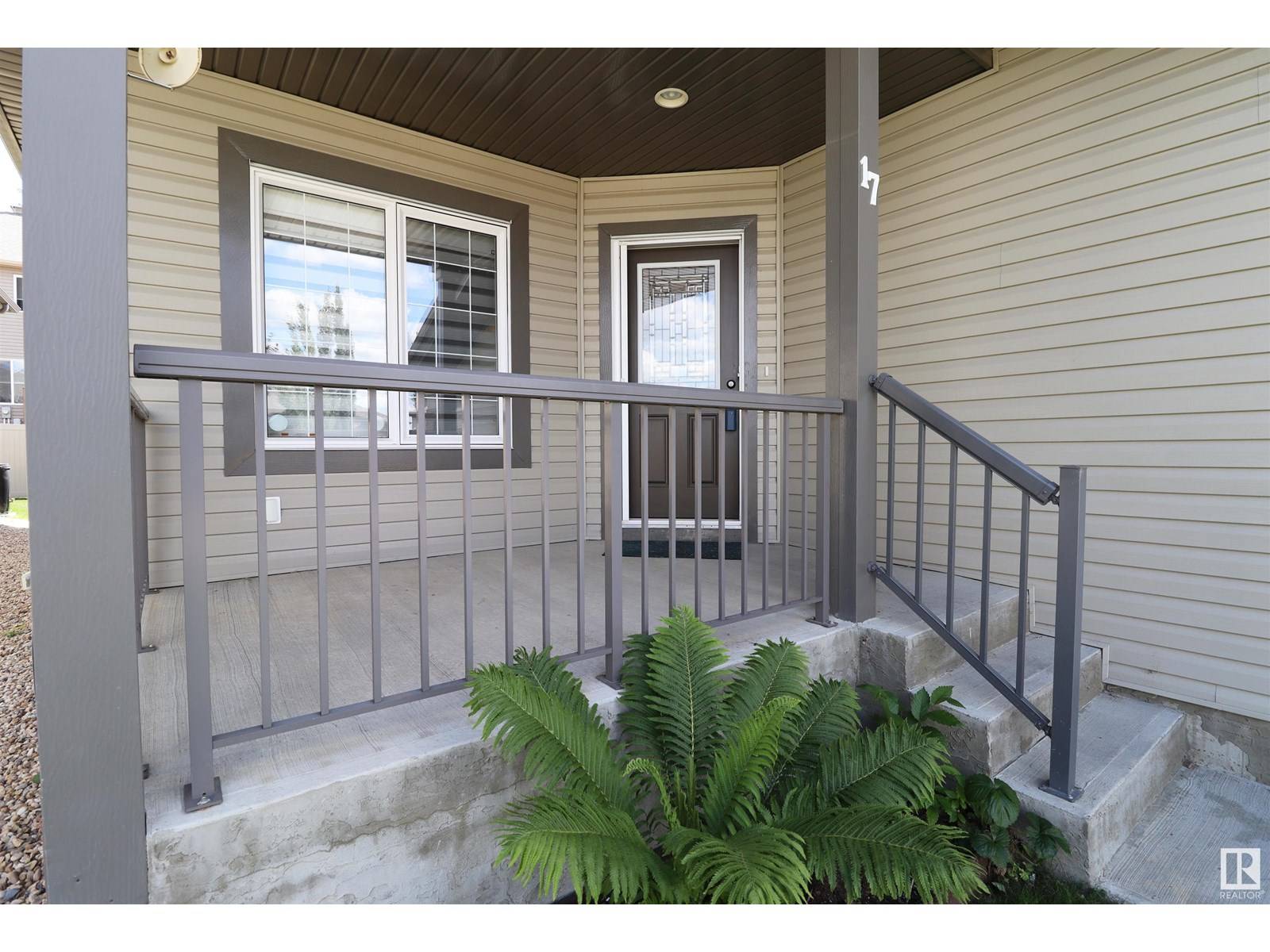 Spruce Grove, AB T7X0J4,#17 340 SPRUCE RIDGE RD