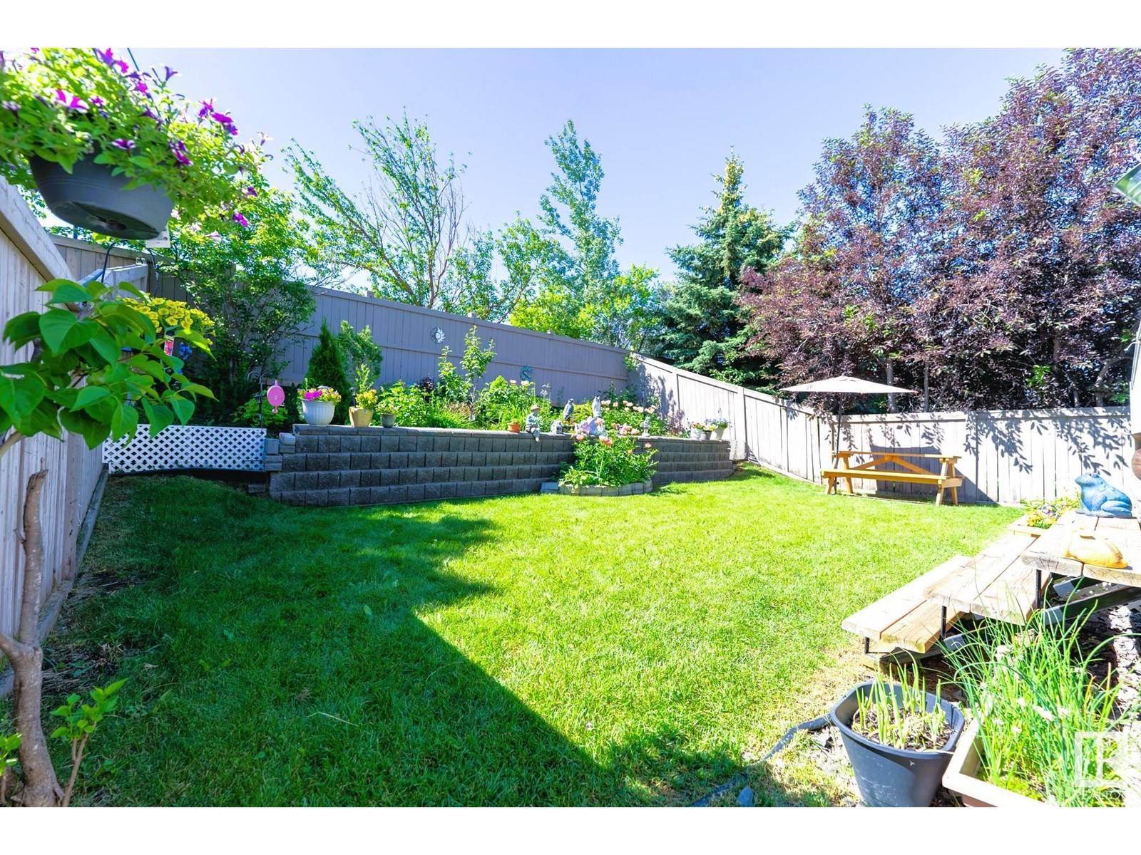 Sherwood Park, AB T8A6K7,124 NEWCASTLE CR