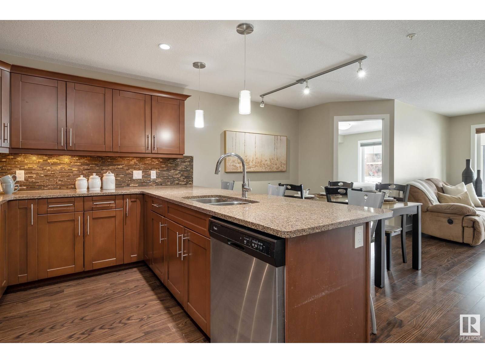 Edmonton, AB T6W3E4,#119 1031 173 ST SW