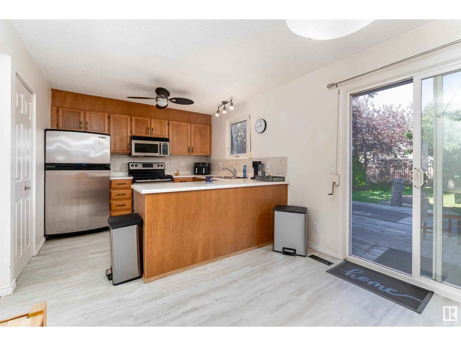 Edmonton, AB T5Y1Y9,15112 22 ST NW