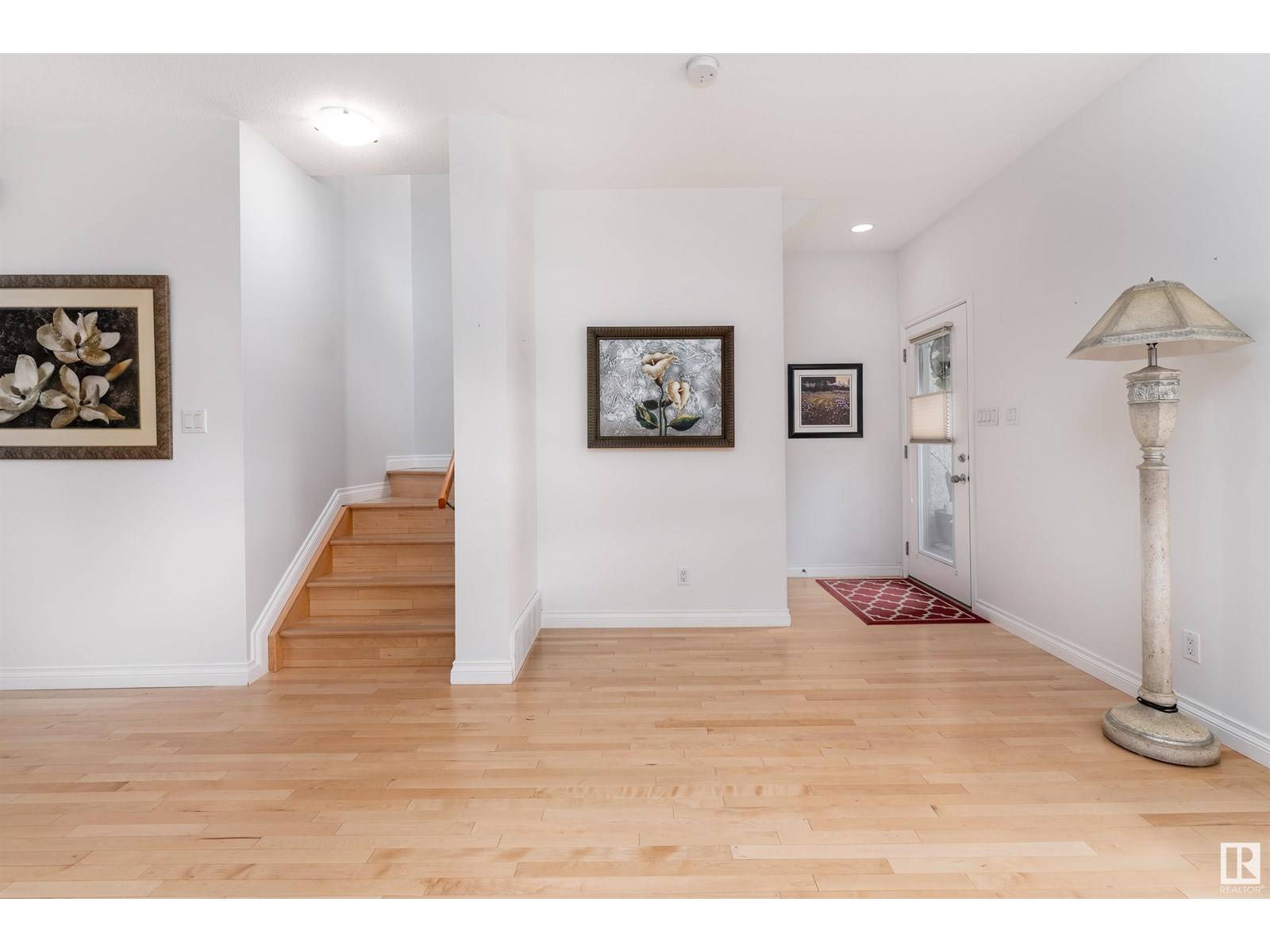 Edmonton, AB T5N3R6,#3 14315 STONY PLAIN RD NW
