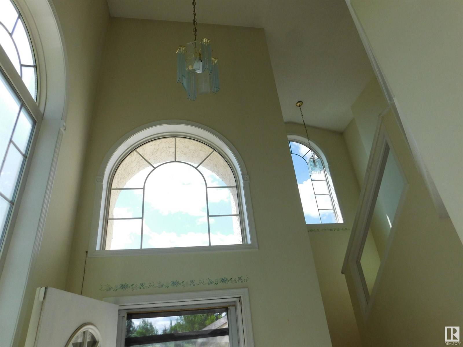 Edmonton, AB T6V1C4,14803 129 ST NW