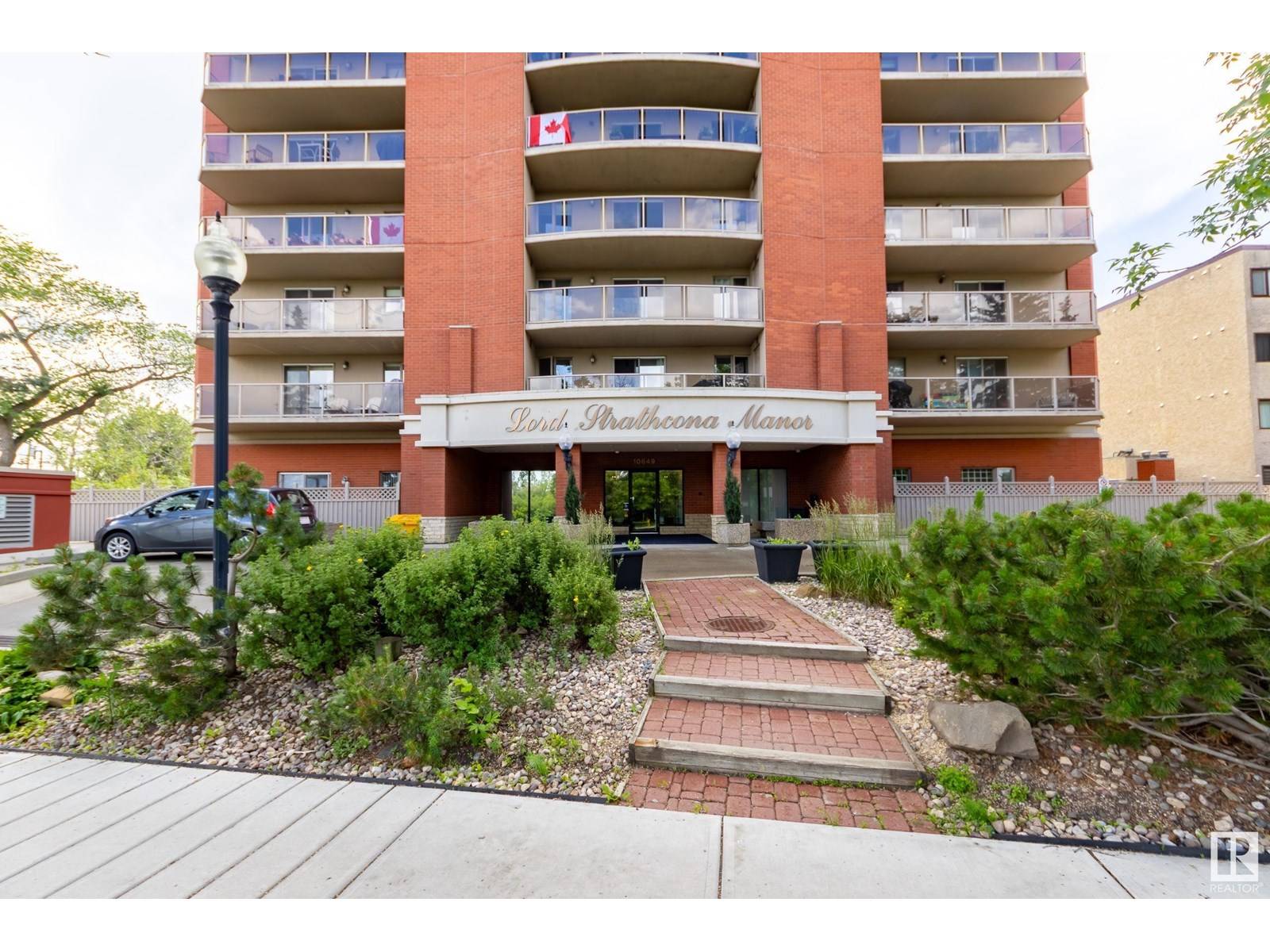 Edmonton, AB T6E6S8,#1505 10649 SASKATCHEWAN DR NW