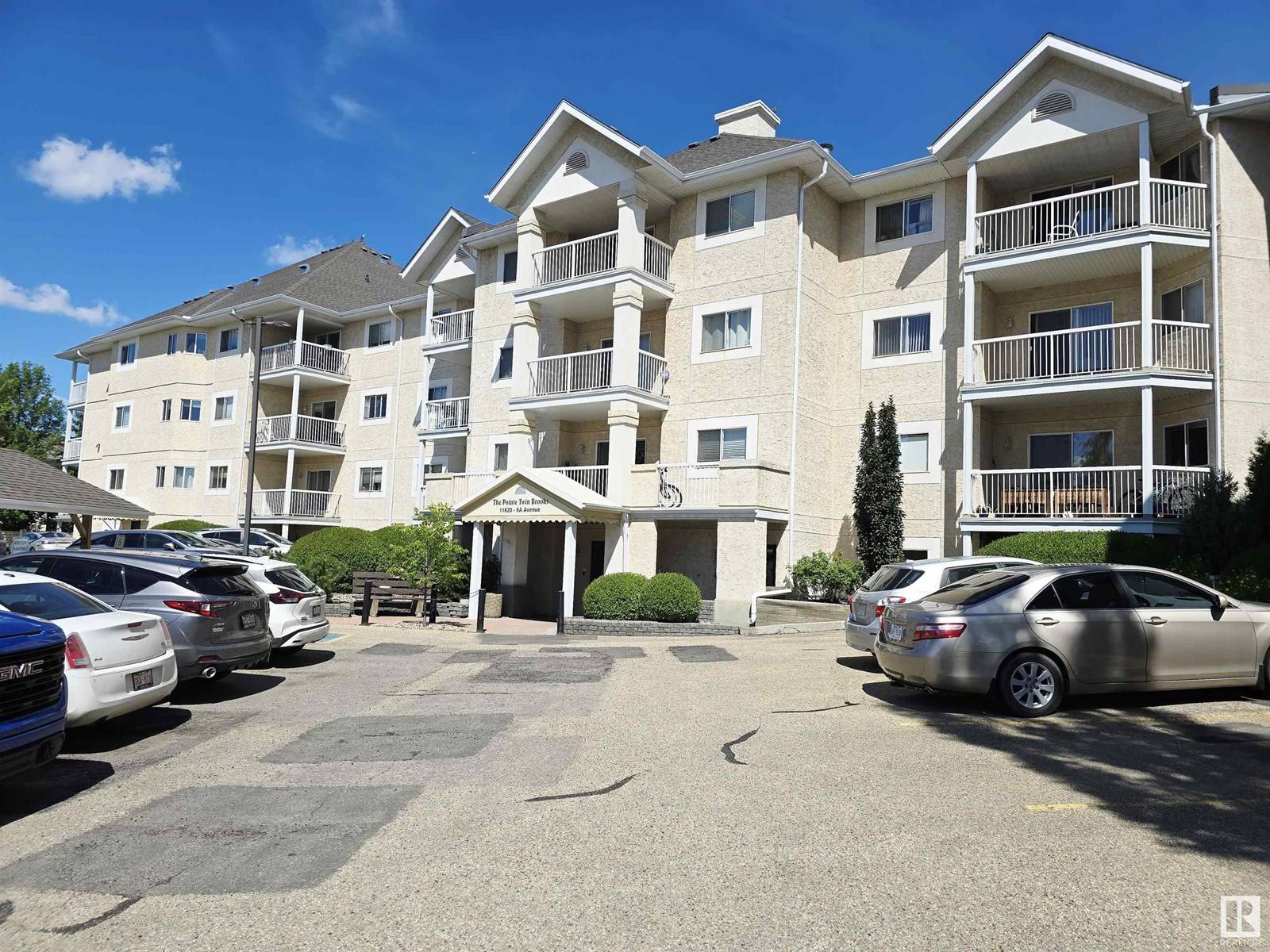 Edmonton, AB T6J7B4,#111 11620 9A AV NW