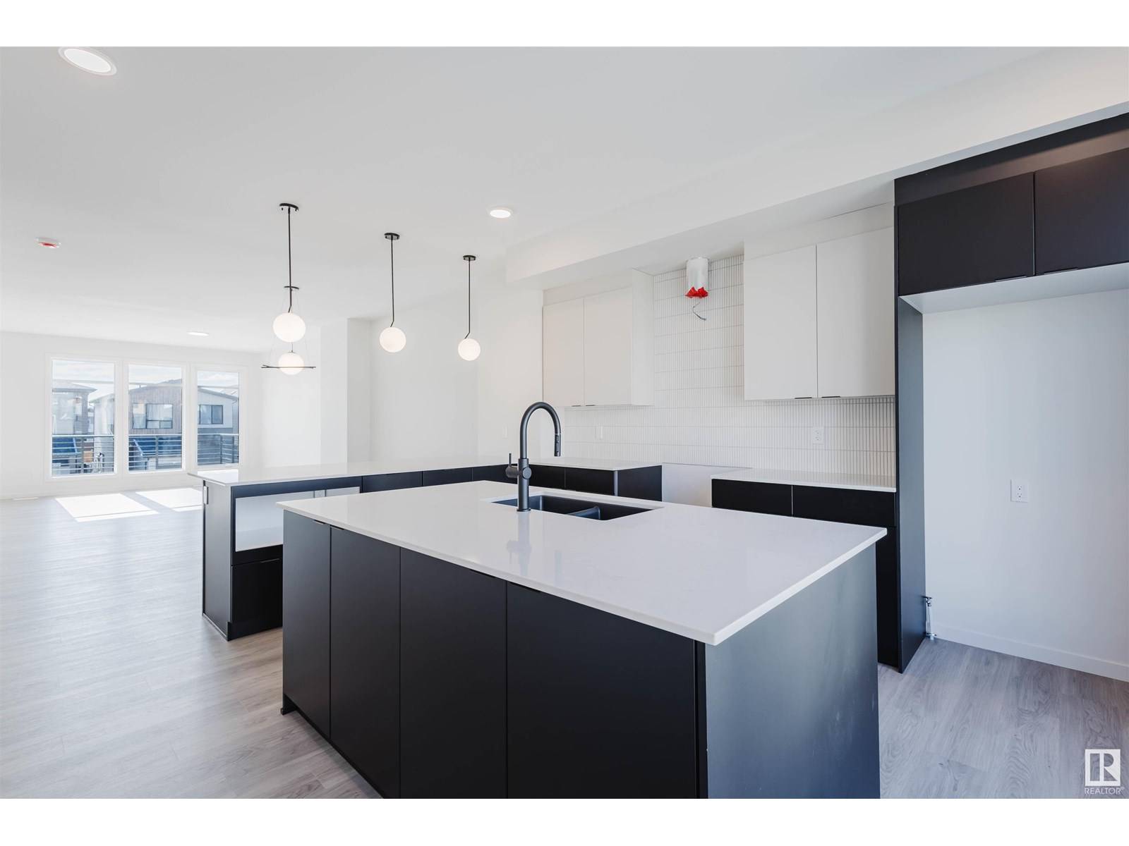 Edmonton, AB T6X3C9,415 33 ST SW