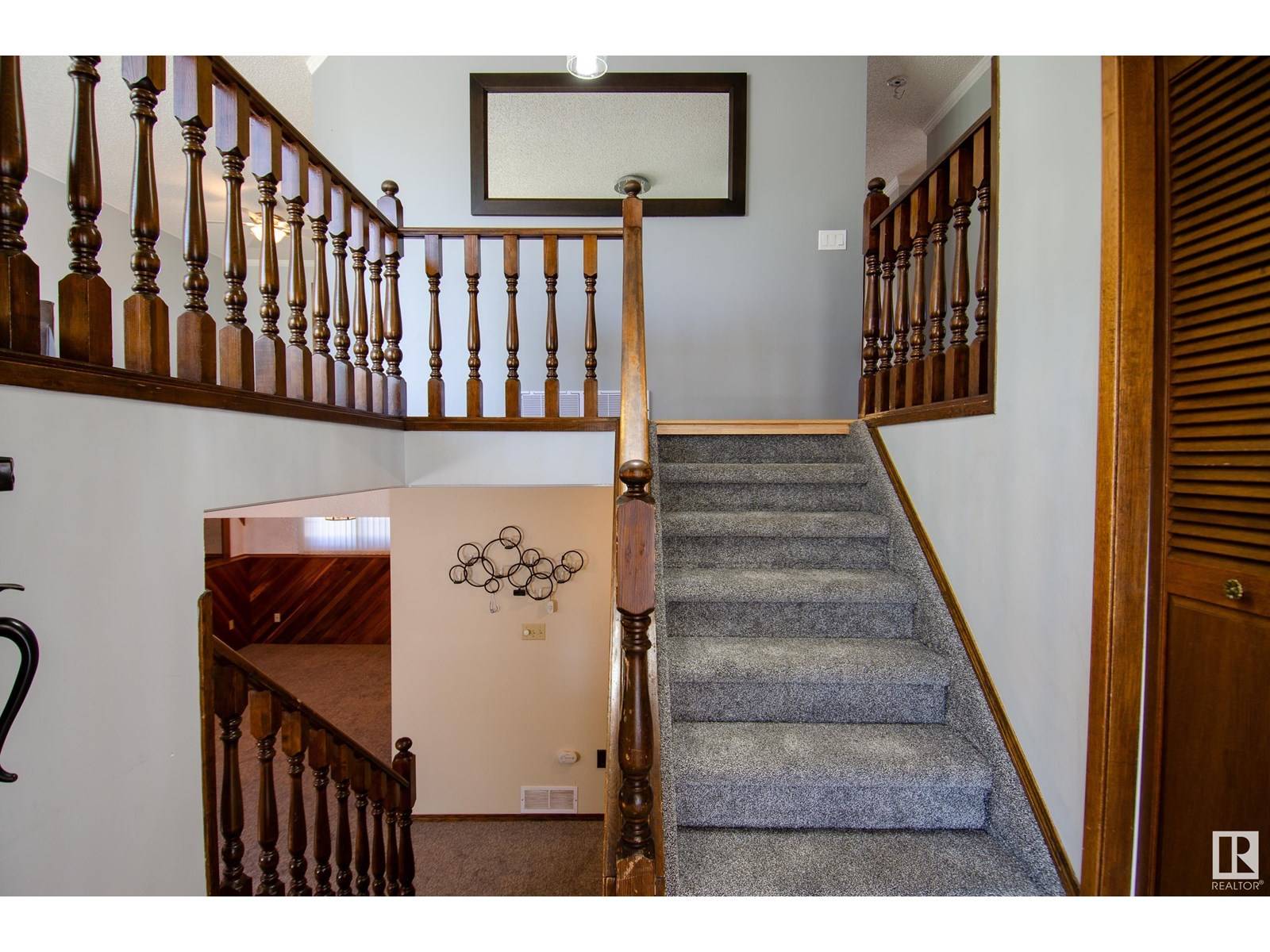 Edmonton, AB T5X4N9,136 DUNLUCE RD NW
