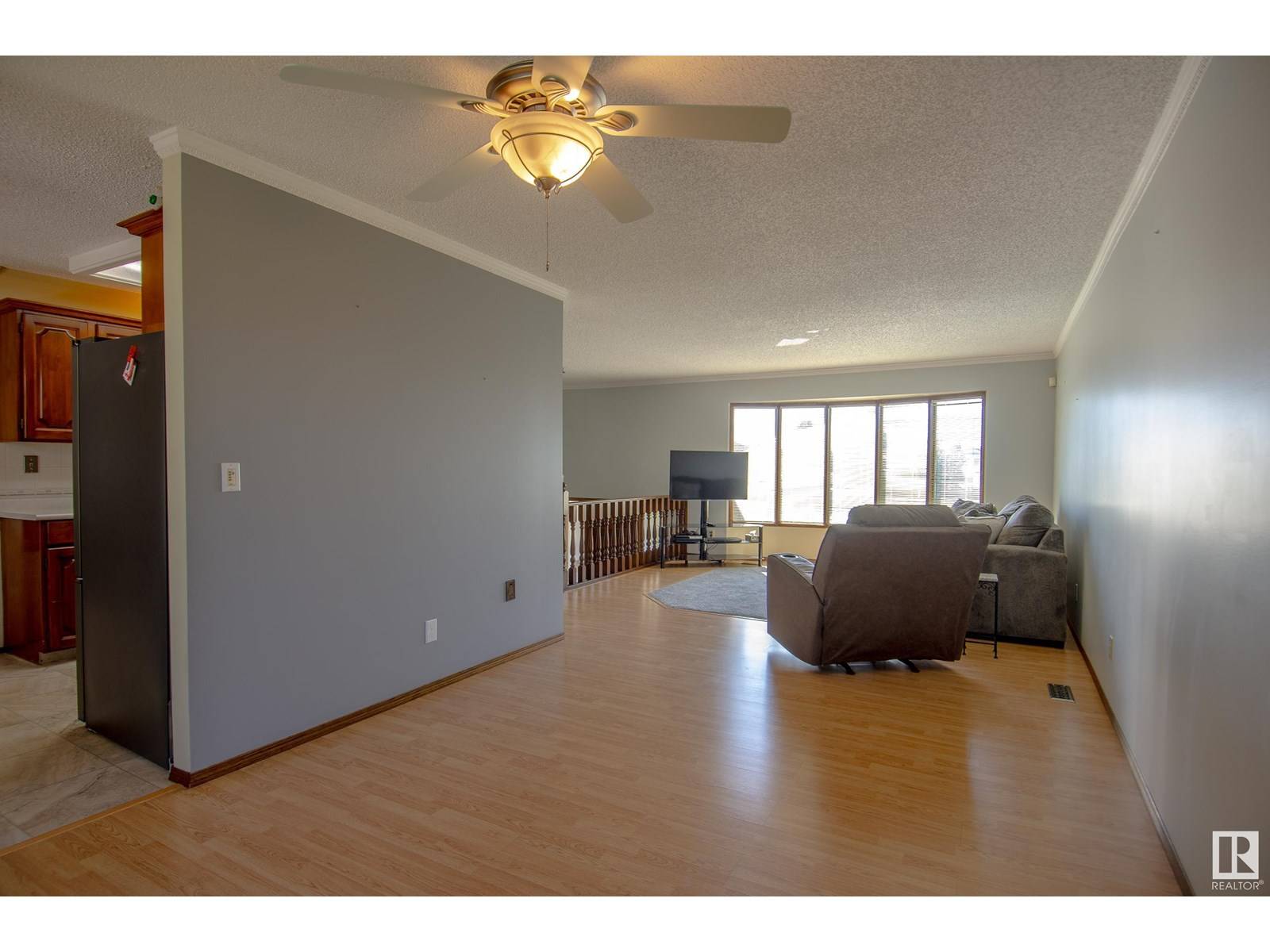 Edmonton, AB T5X4N9,136 DUNLUCE RD NW