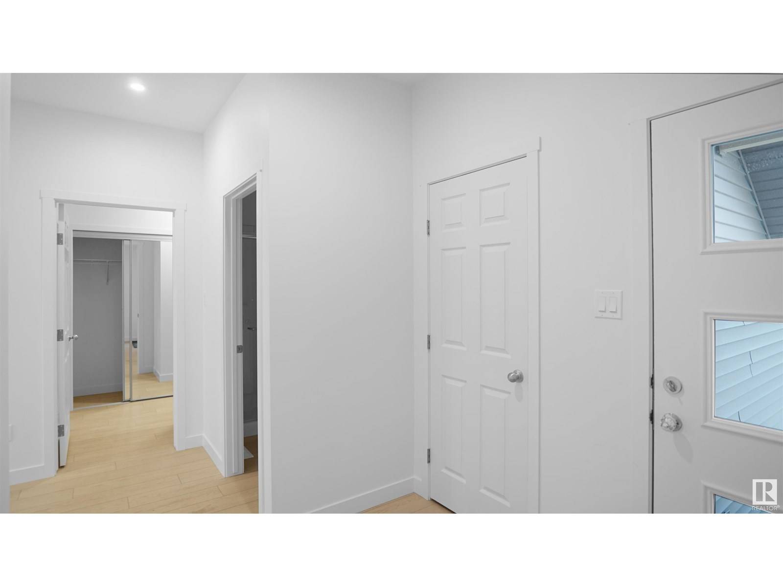 Edmonton, AB T6W2J2,4715 KINNEY RD SW