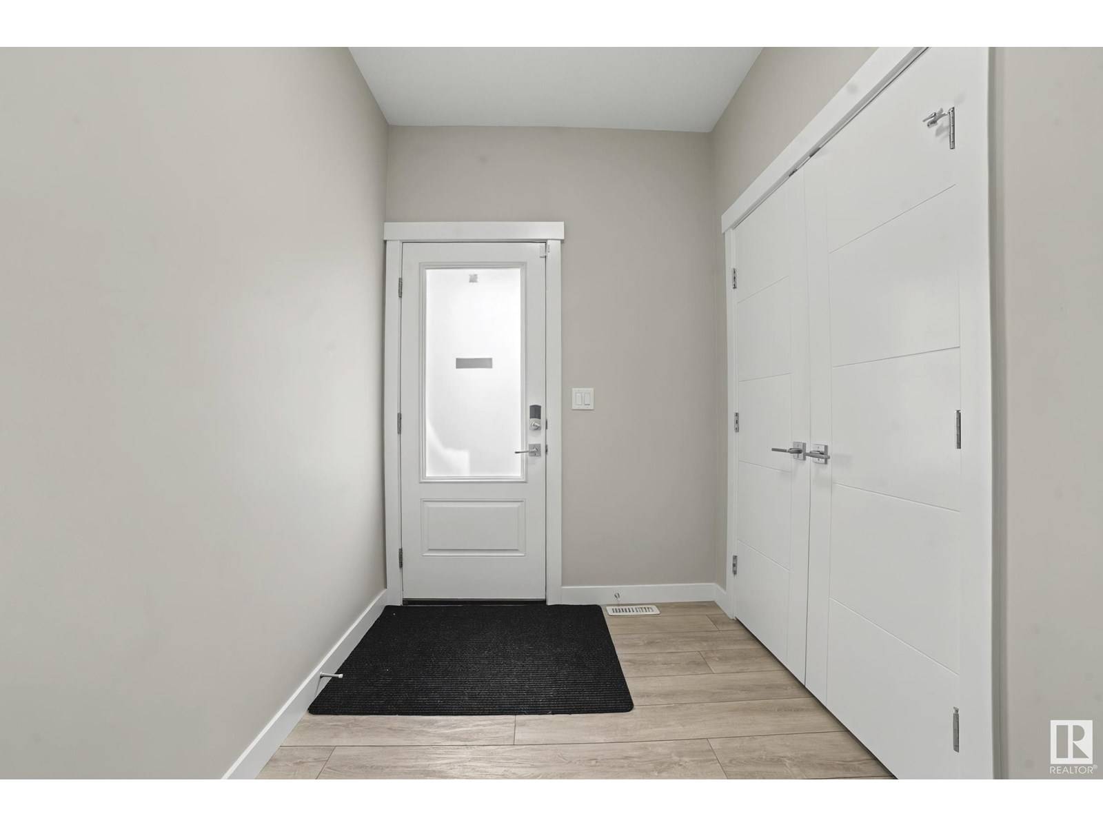 Edmonton, AB T6W4W6,3530 Checknita Point SW