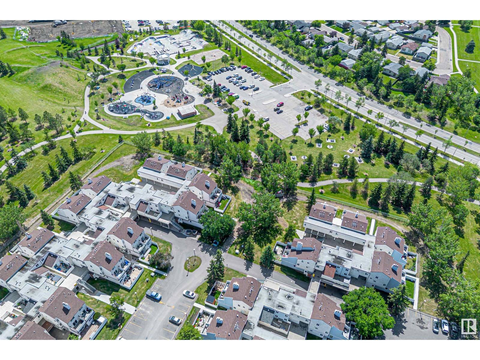 Edmonton, AB T5X5T2,189 LANCASTER TC NW