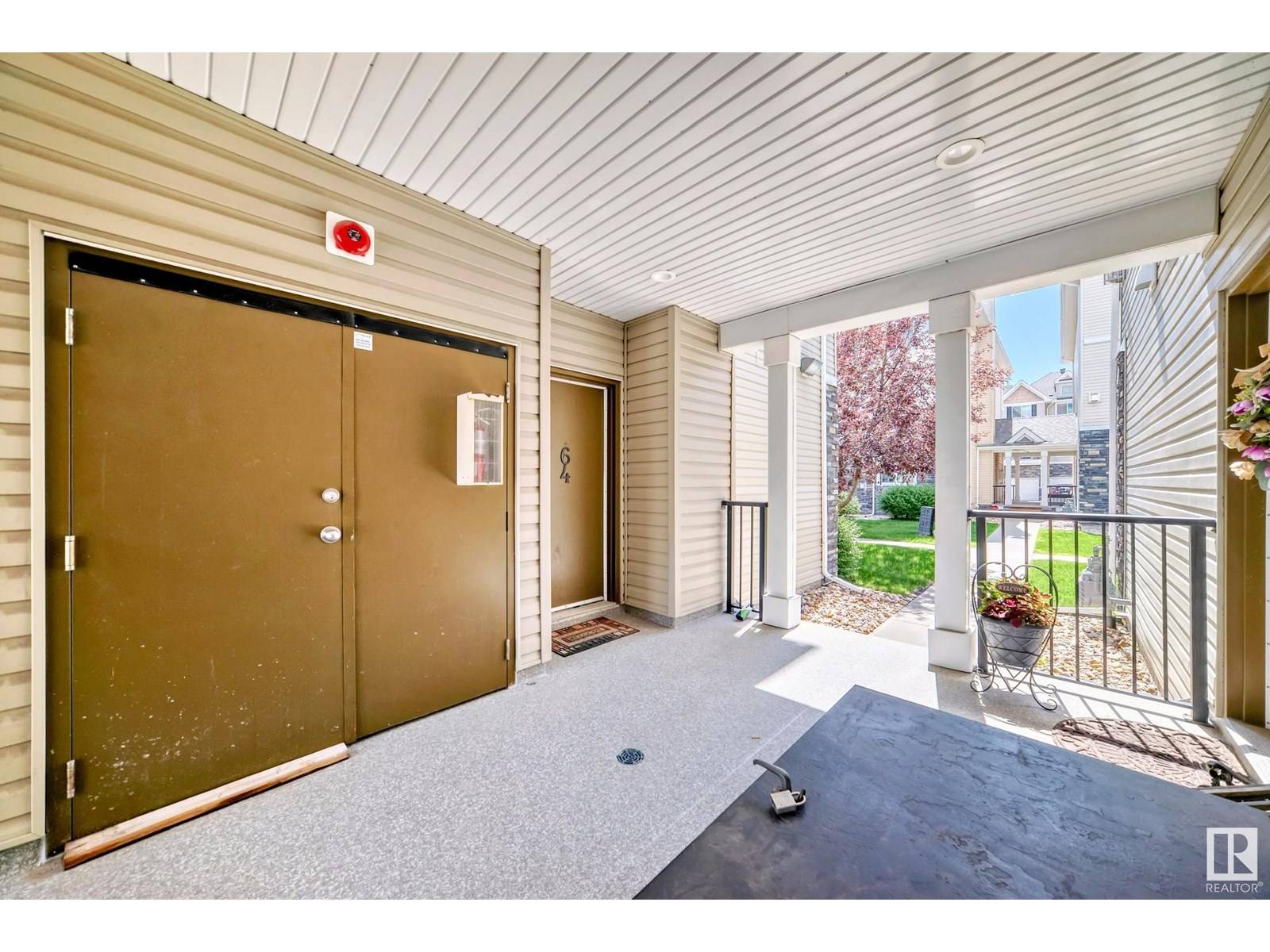 Edmonton, AB T6R0N5,#64 7293 SOUTH TERWILLEGAR DR NW