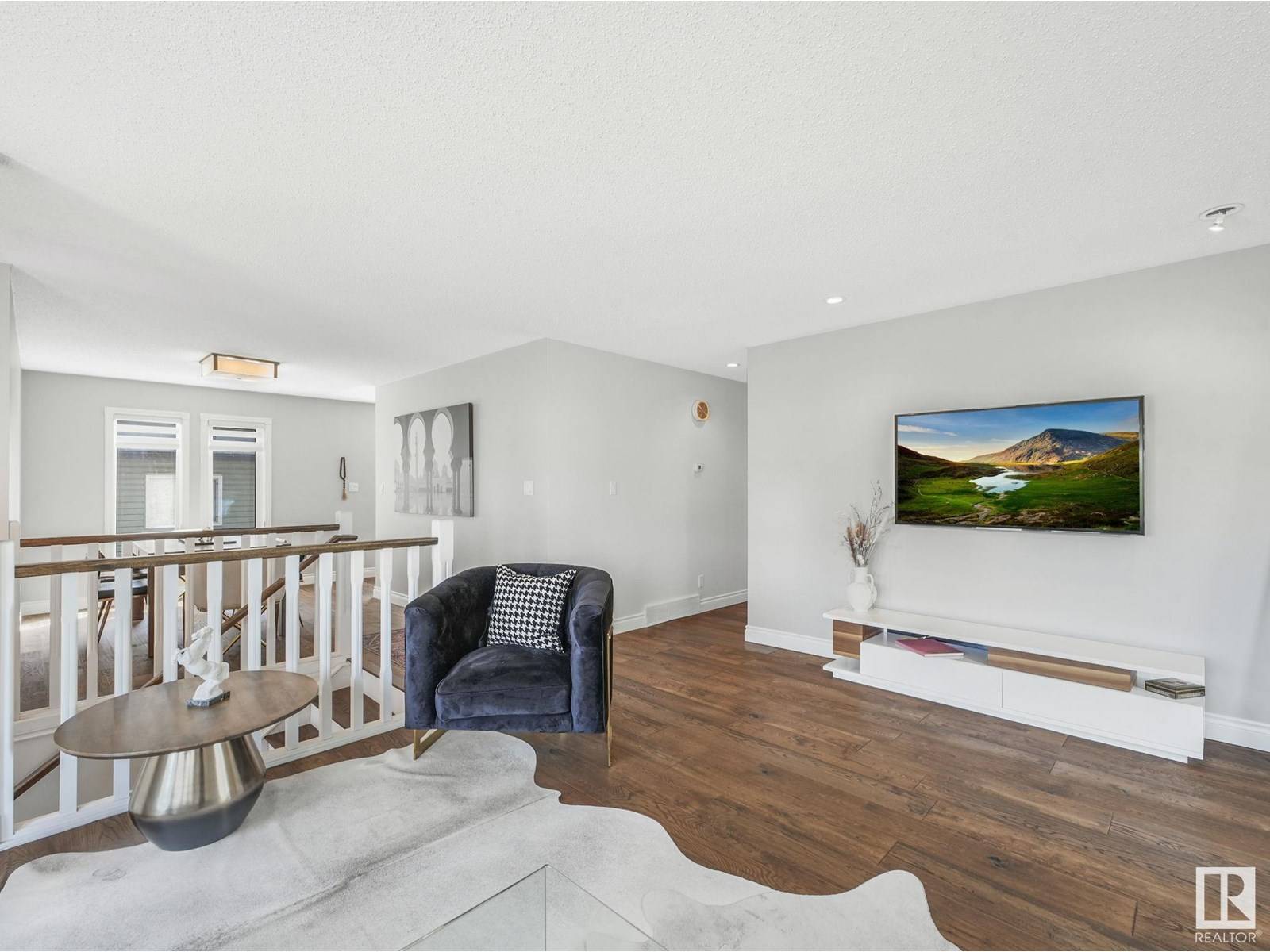 Edmonton, AB T5X4N9,72 DUNLUCE RD NW