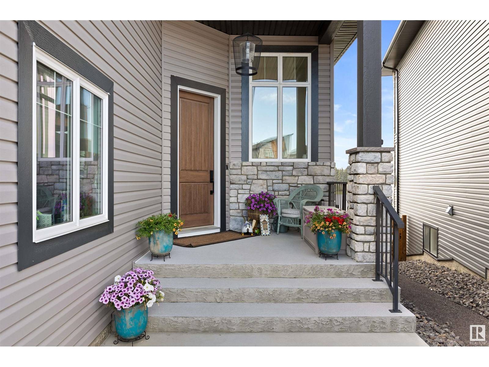 Leduc, AB T9E1R3,118 LILAC CL