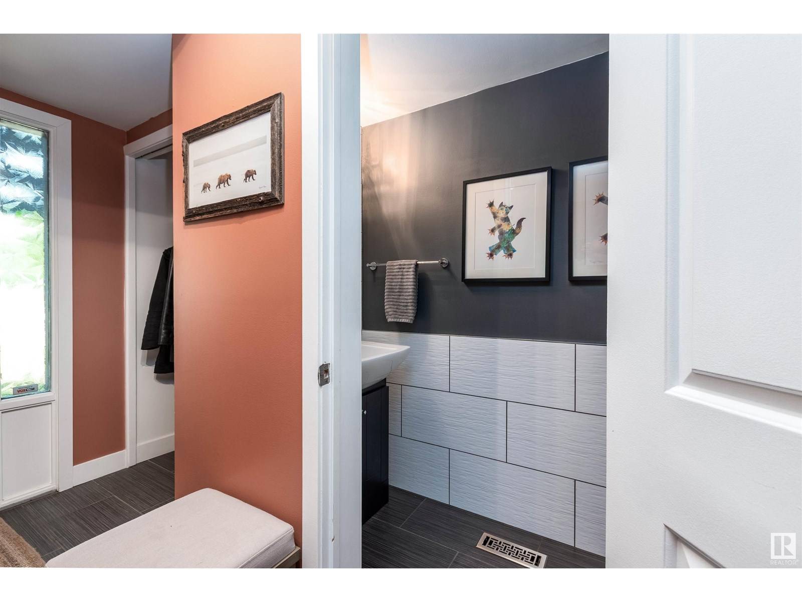 Sherwood Park, AB T8A4E4,614 WOODBRIDGE WY