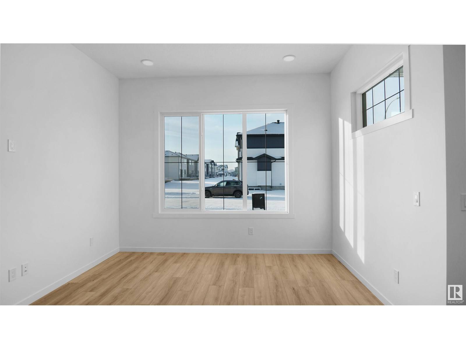 Edmonton, AB T5G2S5,7505 OBSERVER LN NW