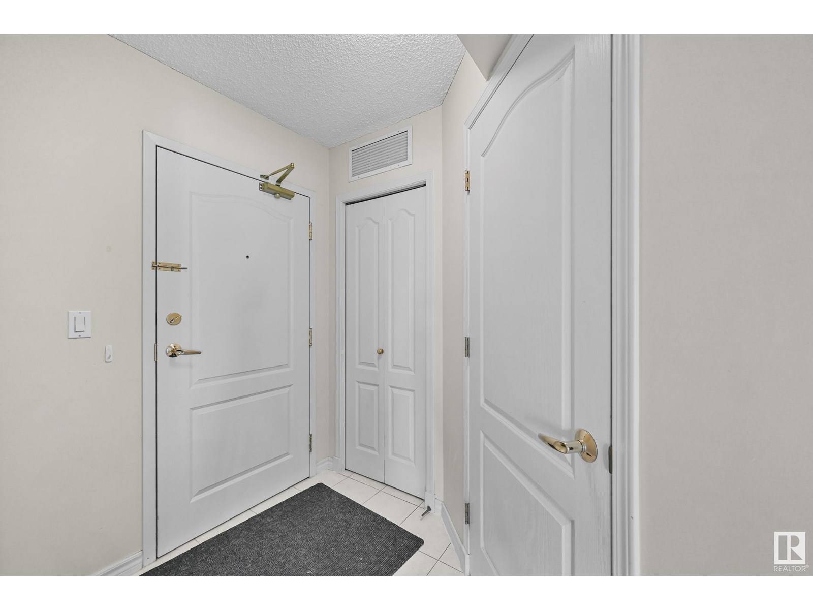 Edmonton, AB T5K2W9,#508 10909 103 AV NW