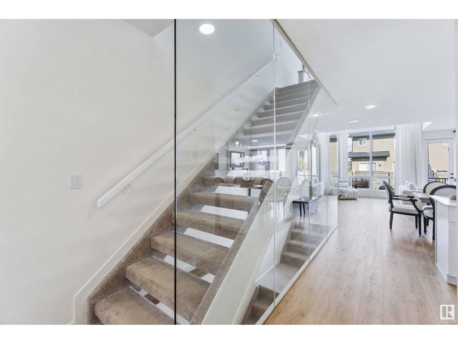 Edmonton, AB T6W5B5,3233 KULAY WY SW