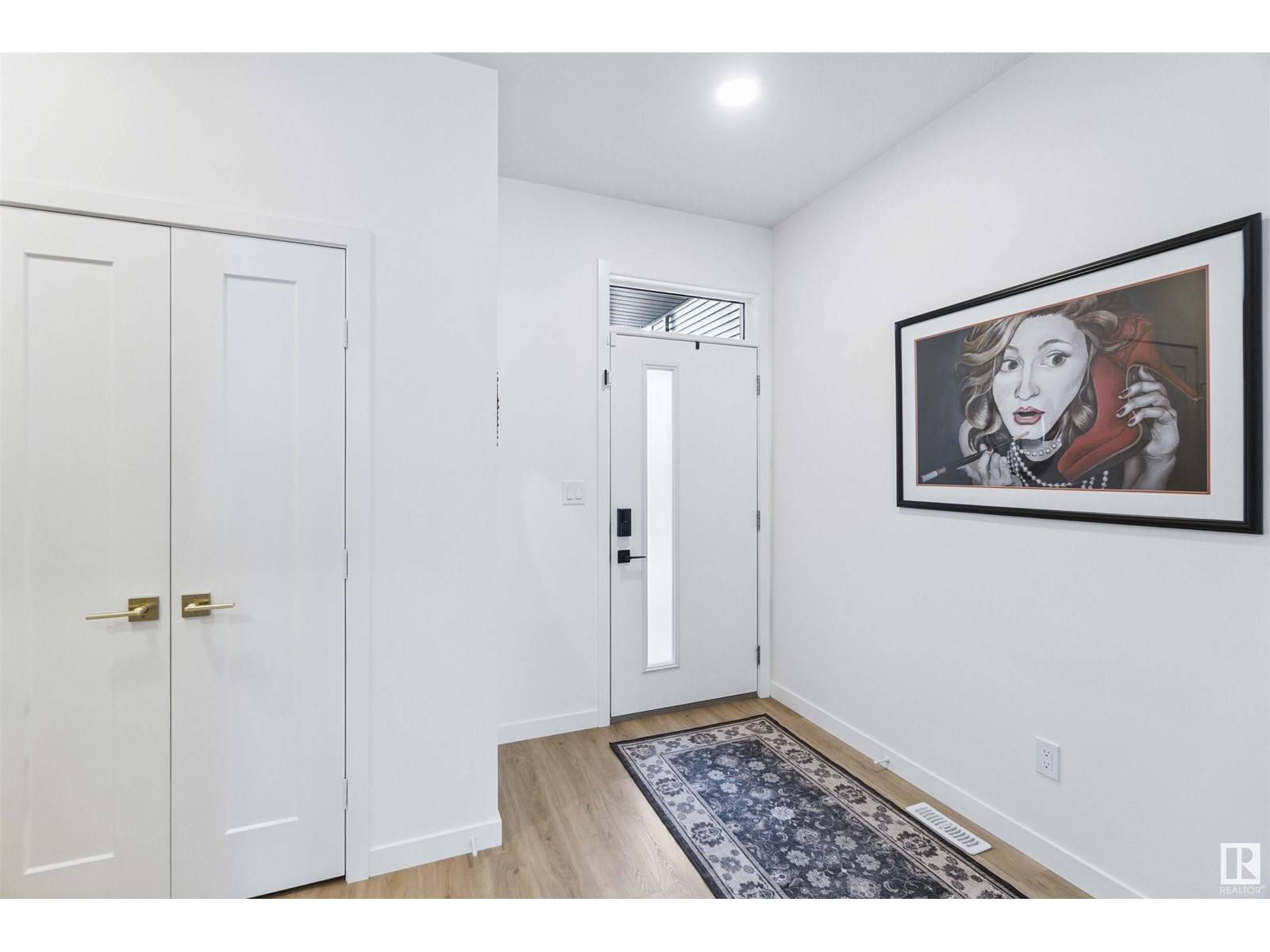 Edmonton, AB T6W5B5,3233 KULAY WY SW