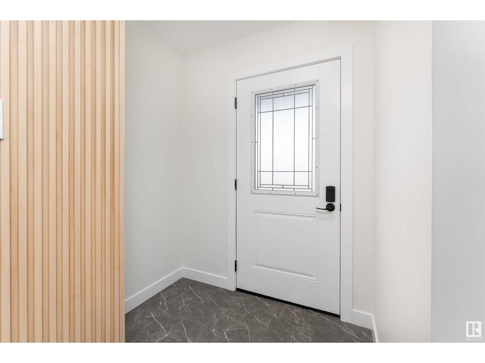 Edmonton, AB T5E3Y6,14011 95 ST NW