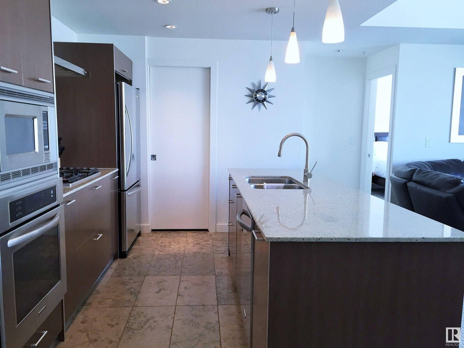 Edmonton, AB T5J2H3,#410 2504 109 ST NW