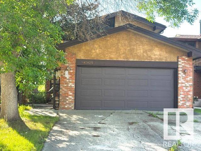 Edmonton, AB T6J4S7,12125 25 AV NW