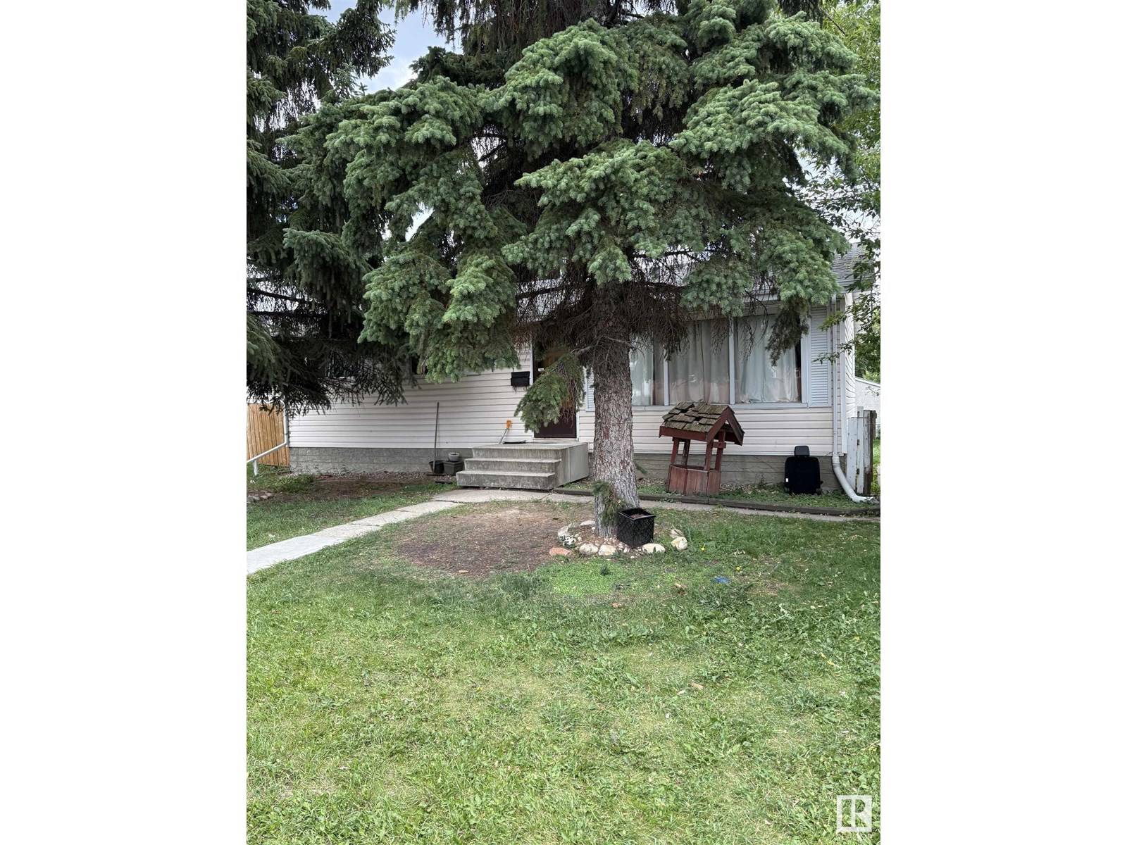Edmonton, AB T5E1N9,10115 135 AV NW