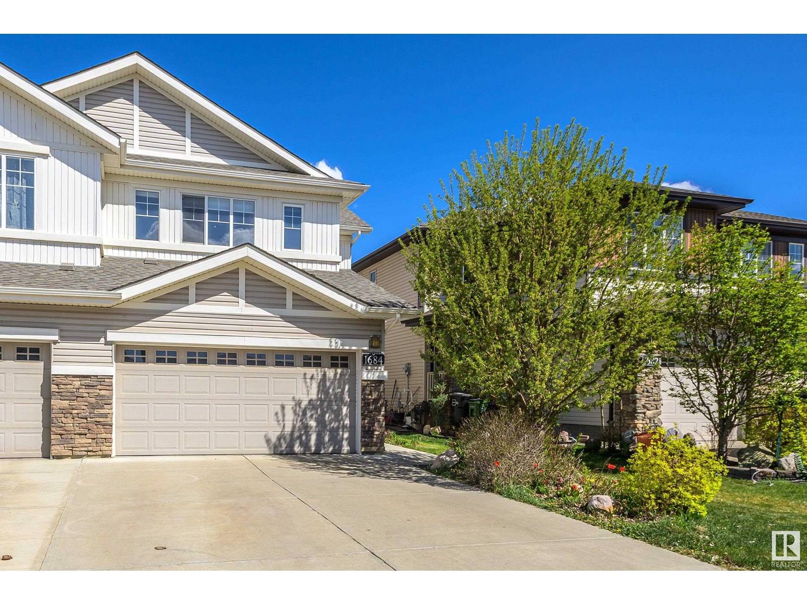 Edmonton, AB T6W0W5,1684 Cunningham WY SW