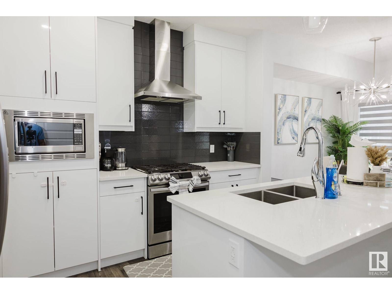 Edmonton, AB T6W4L4,7209 CHIVERS PL SW